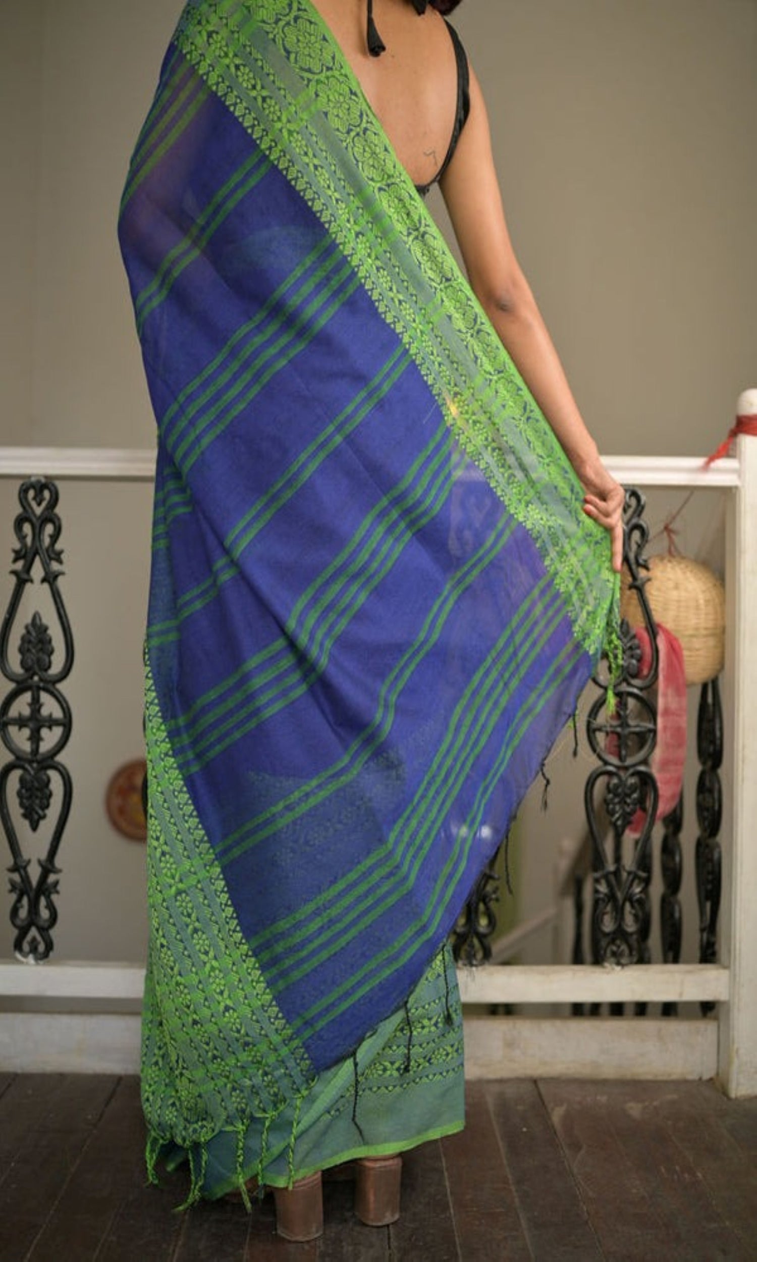 Piyari Fashion Handloom Blue Cotton Begampuri Saree