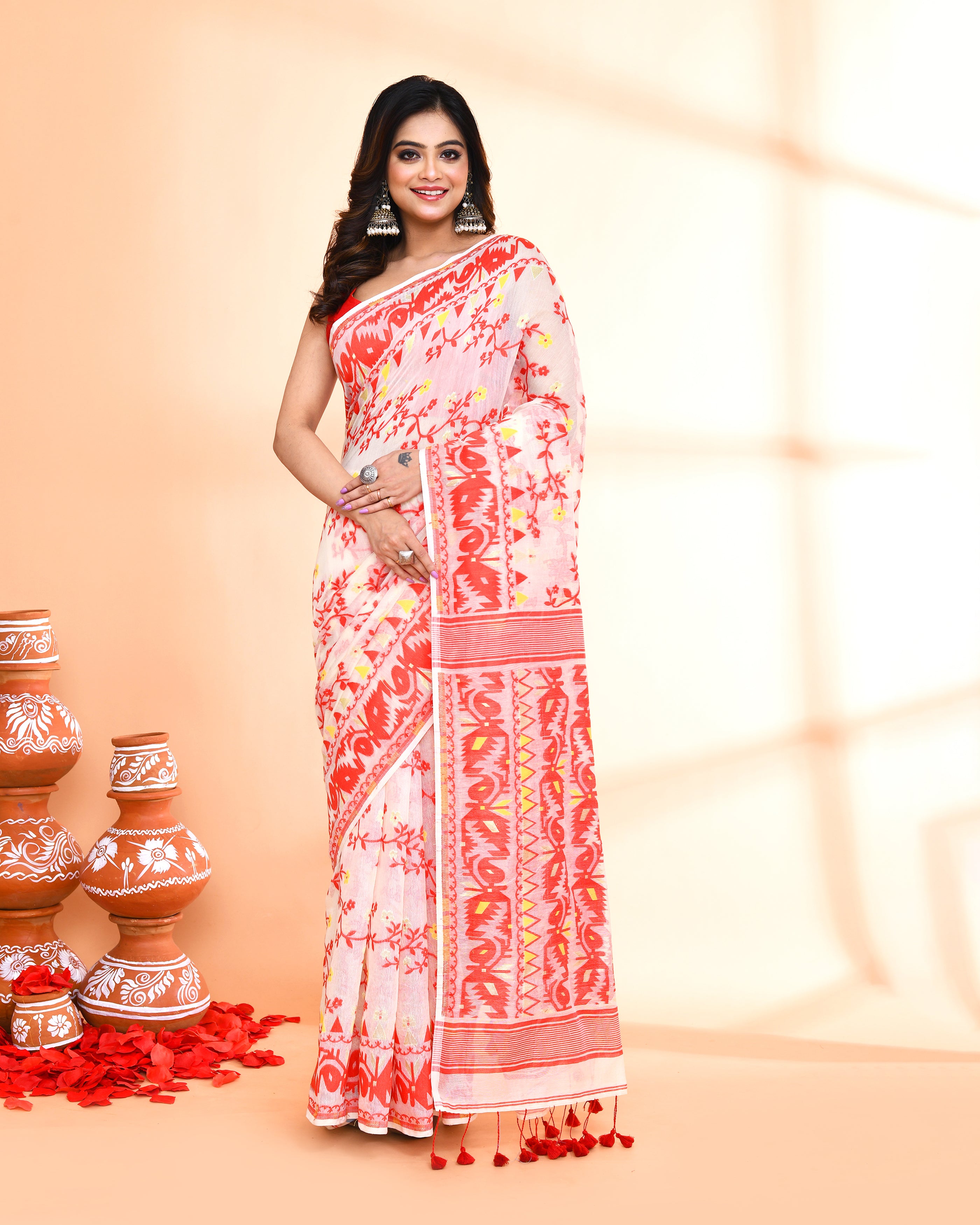 Piyari Fashion Women's Off White Red Cotton Silk Jamdani Saree