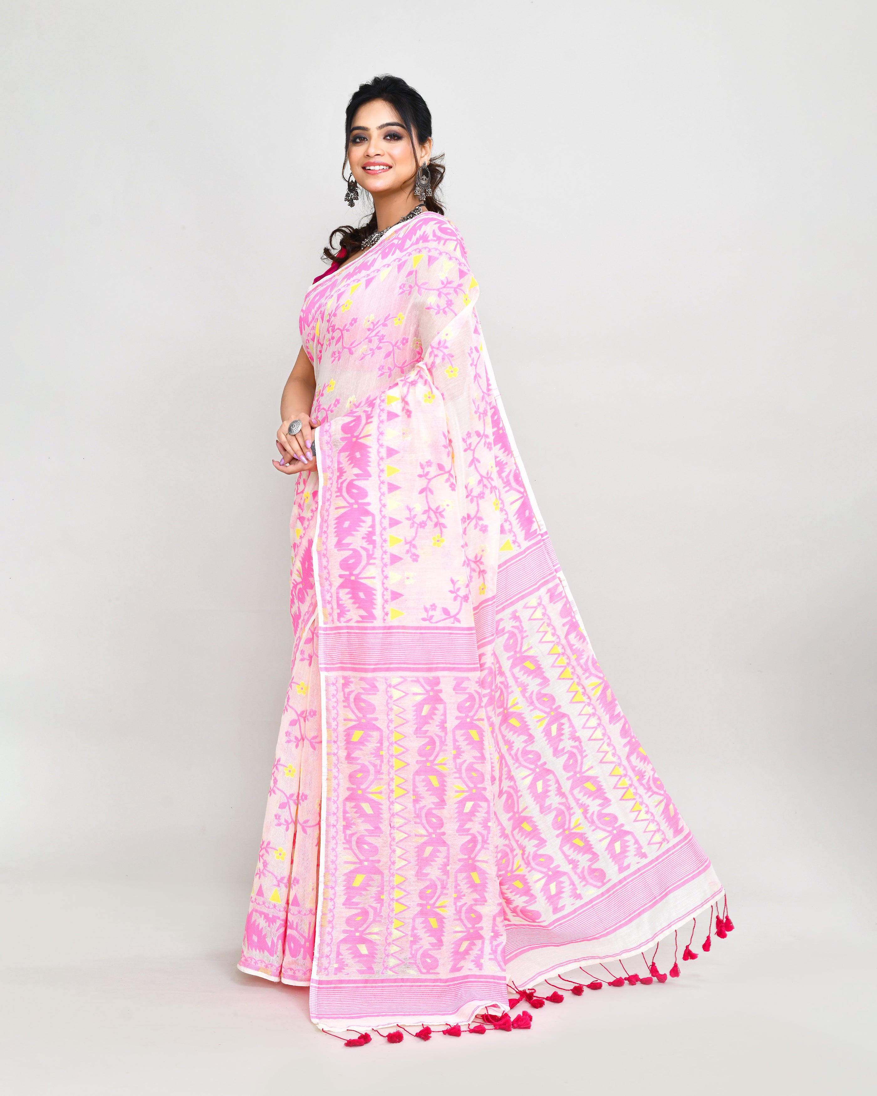 Piyari Fashion Women's Off White Pink Cotton Silk Jamdani Saree