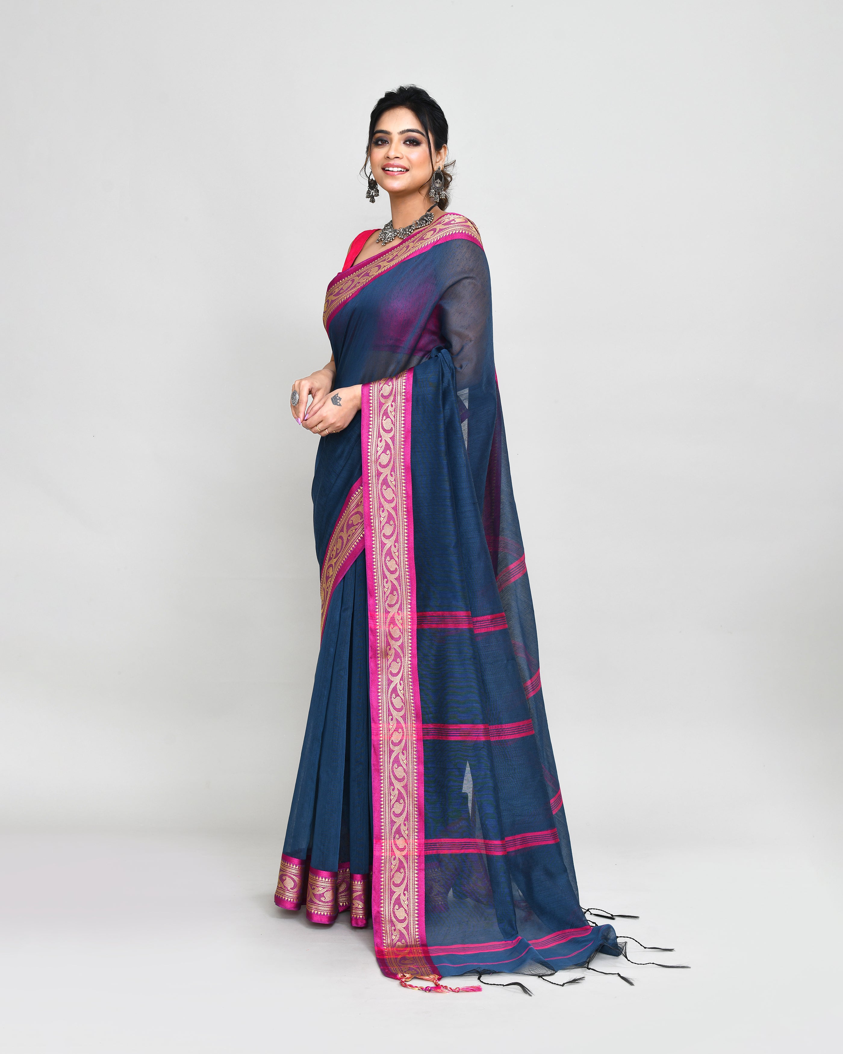 Piyari Fashion Women`s Cotton Silk Charcoal Handloom Saree With Blouse