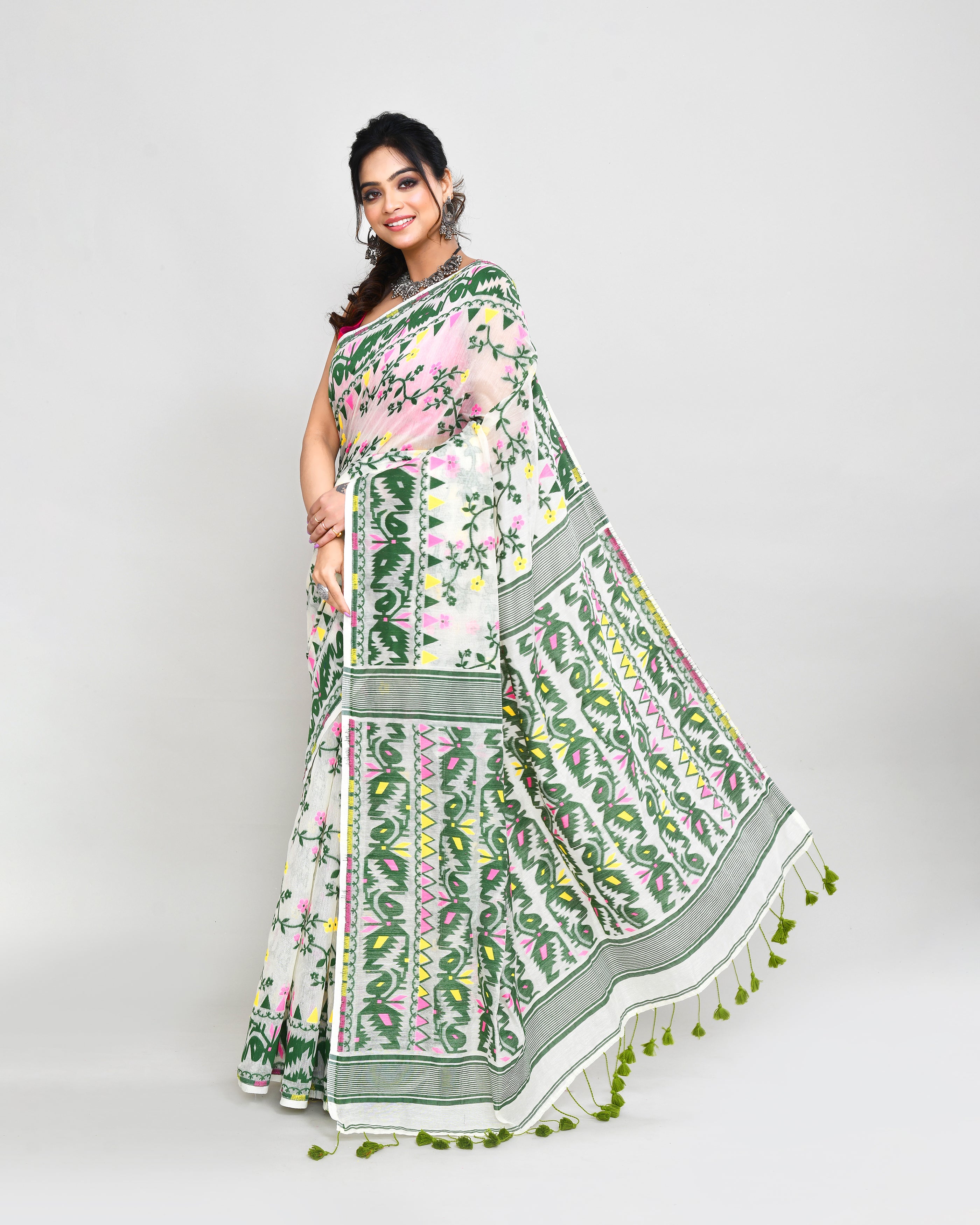 Piyari Fashion Women's Off White Green Cotton Silk Jamdani Saree