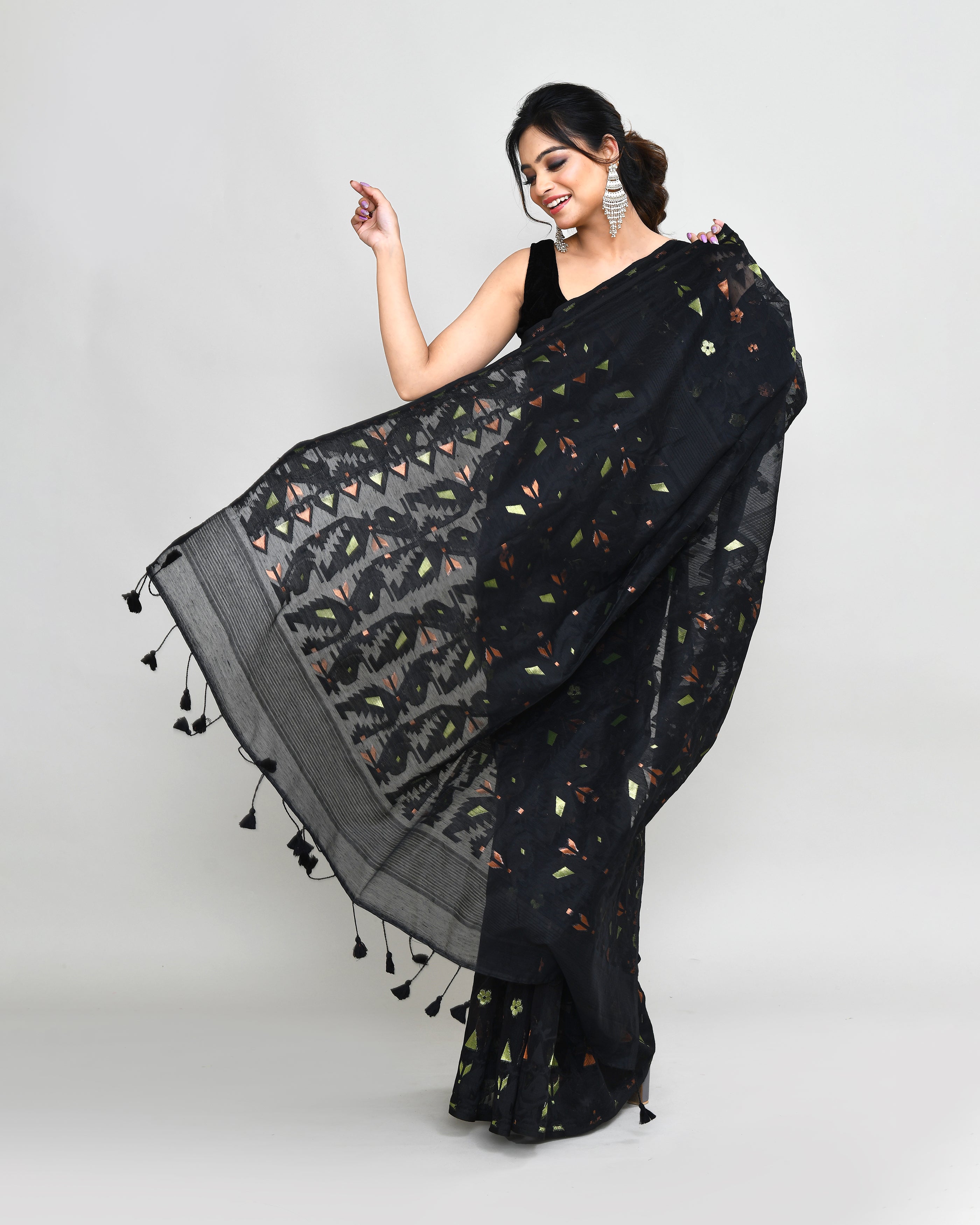 Piyari Fashion Women's Black Cotton Silk Jamdani Saree With Tassels