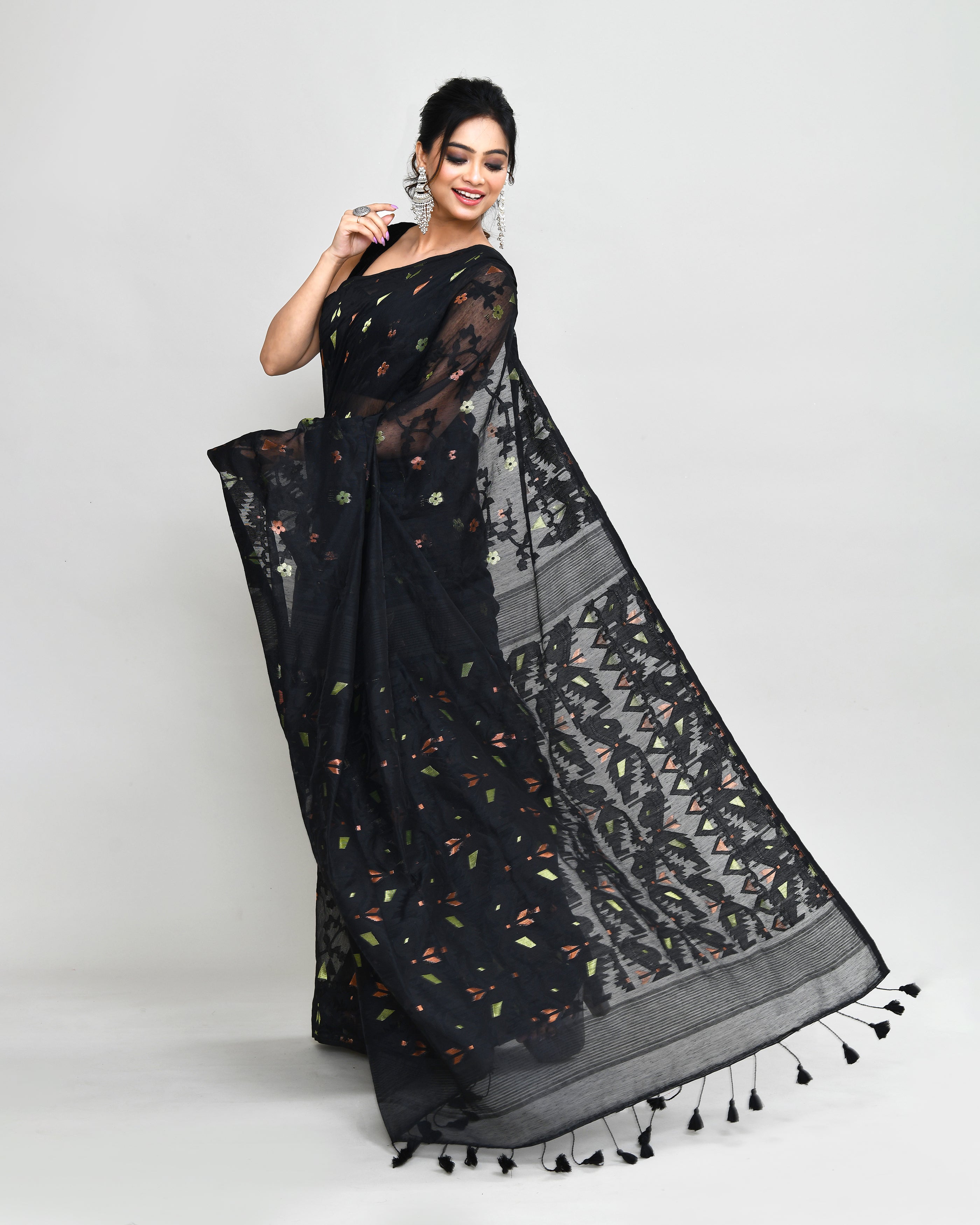 Piyari Fashion Women's Black Cotton Silk Jamdani Saree With Tassels