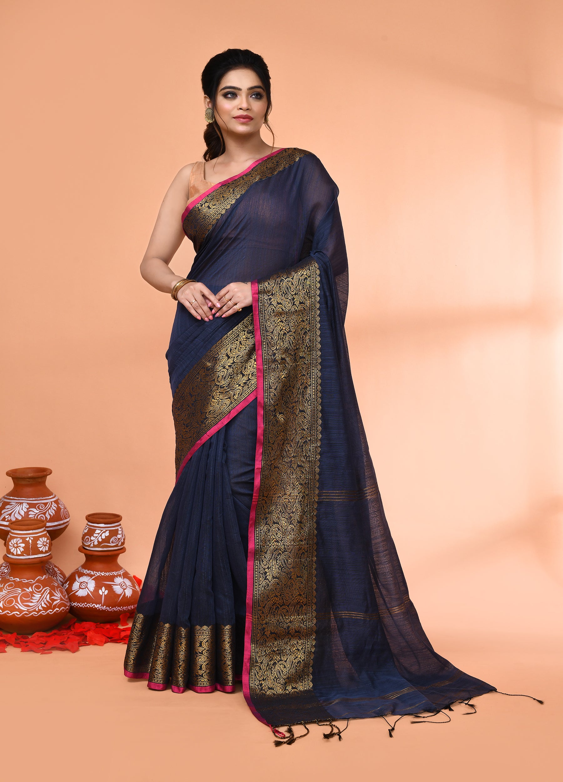 Piyari Fashion Women`s Cotton Blend Grey Handloom Saree With Blouse