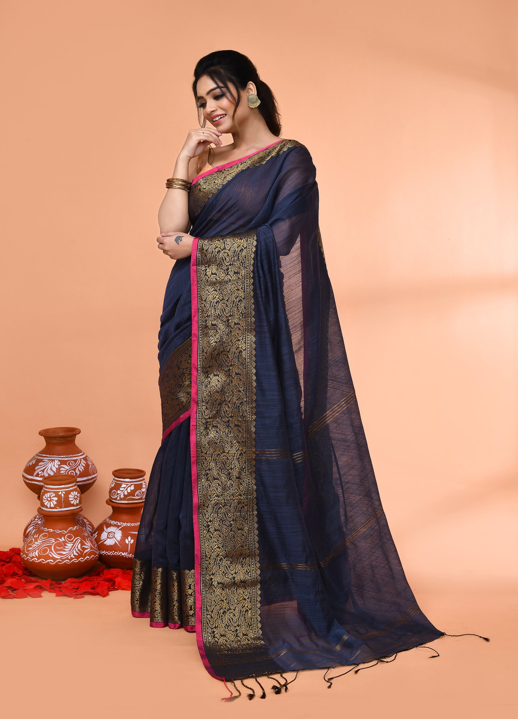 Piyari Fashion Women`s Cotton Blend Grey Handloom Saree With Blouse