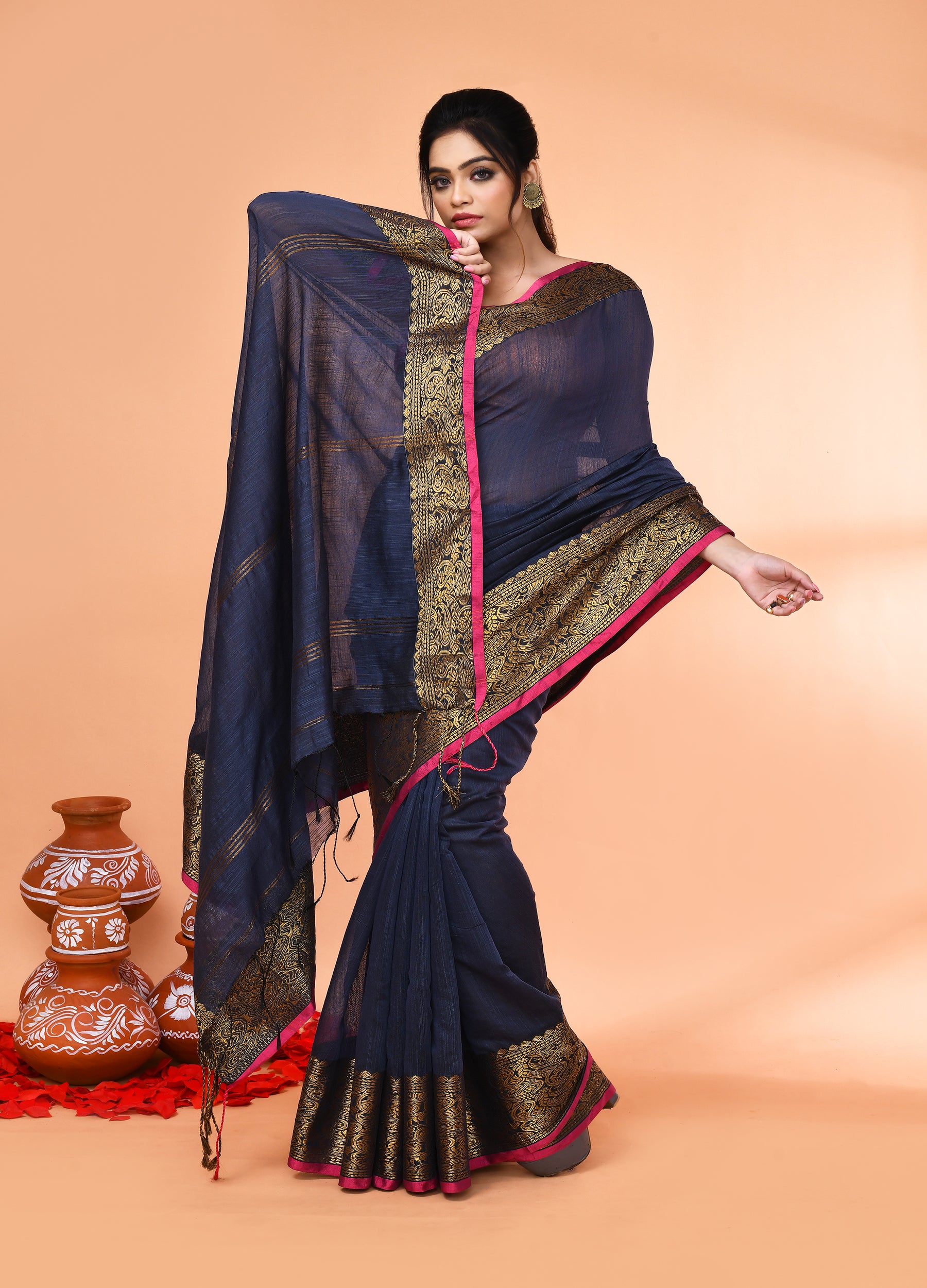 Piyari Fashion Women`s Cotton Blend Grey Handloom Saree With Blouse