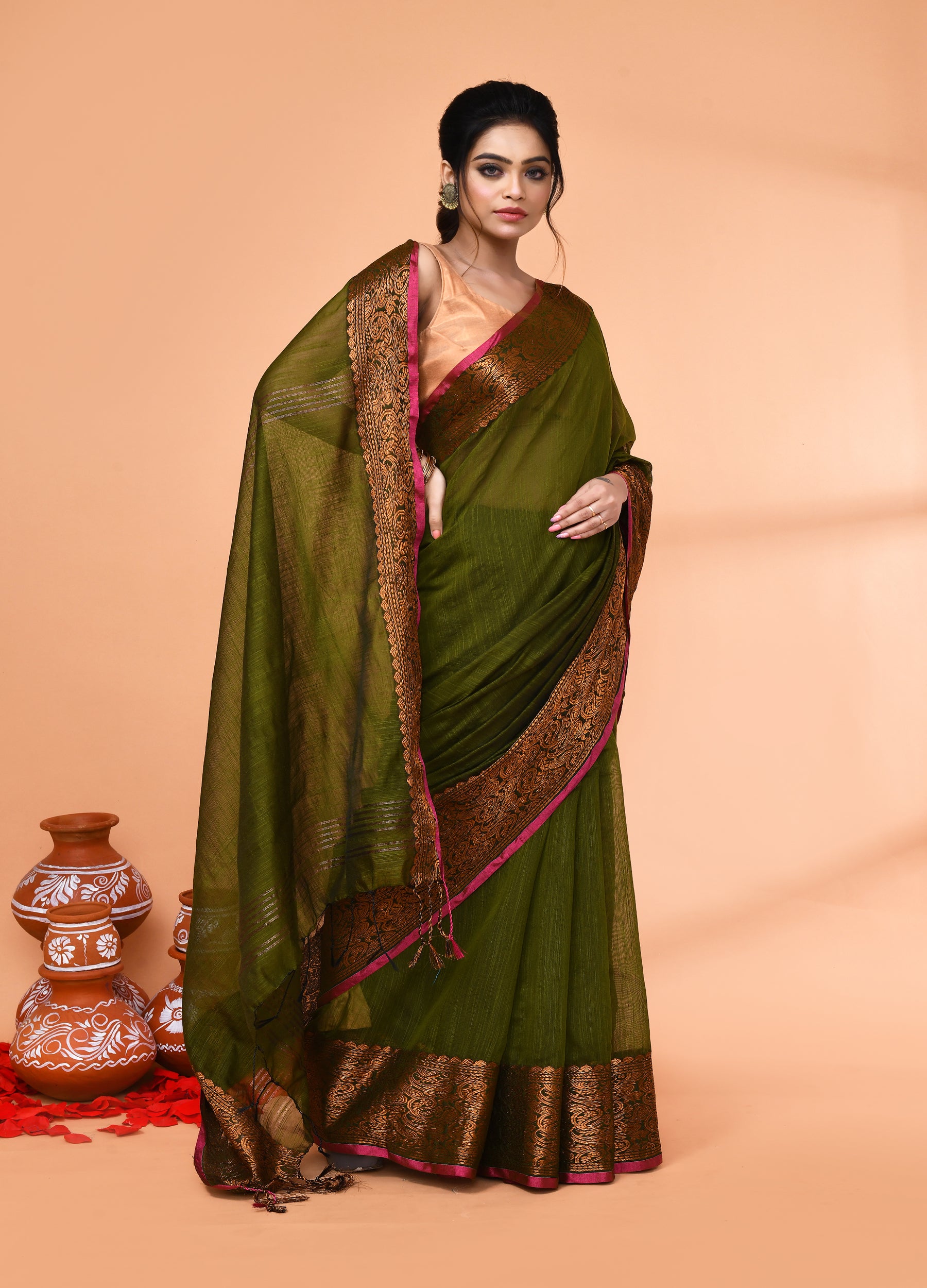 Piyari Fashion Women`s Cotton Blend Moss Green Handloom Saree With Blouse