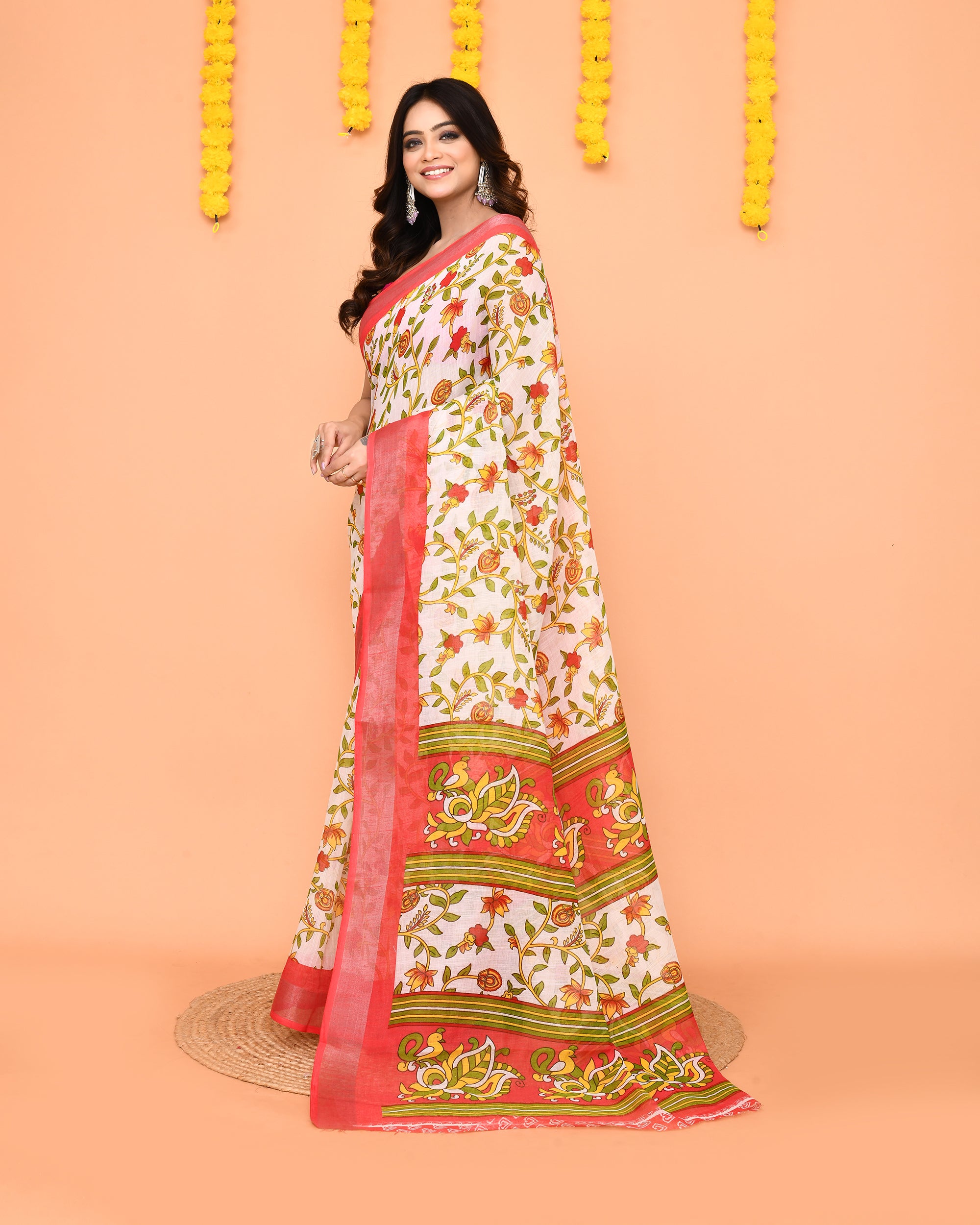 Piyari Fashion Women's Off White Printed Cotton Saree With Zari Border
