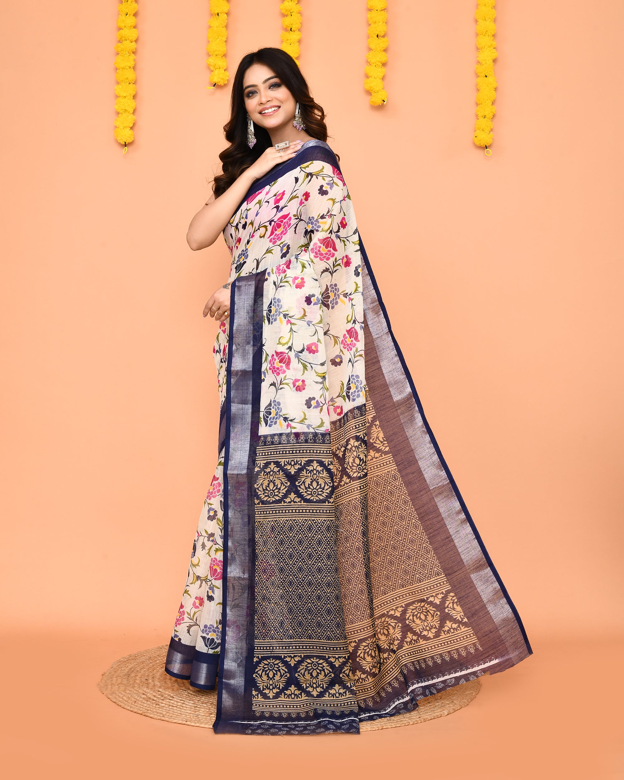 Piyari Fashion Women's Off White Printed Cotton Saree With Zari Border