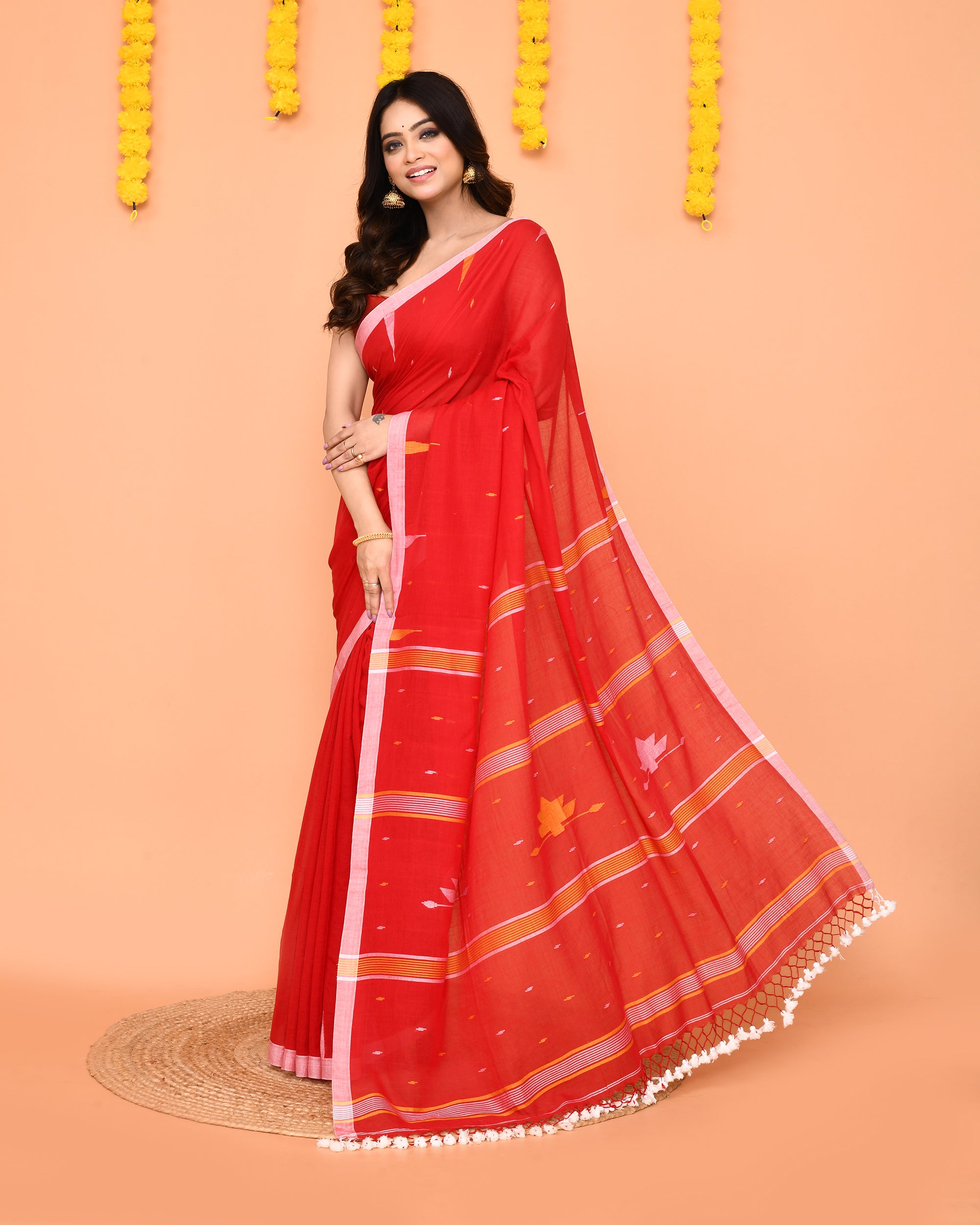 Piyari Fashion Soft Mul Cotton Red Jamdani Saree With Net Tassels