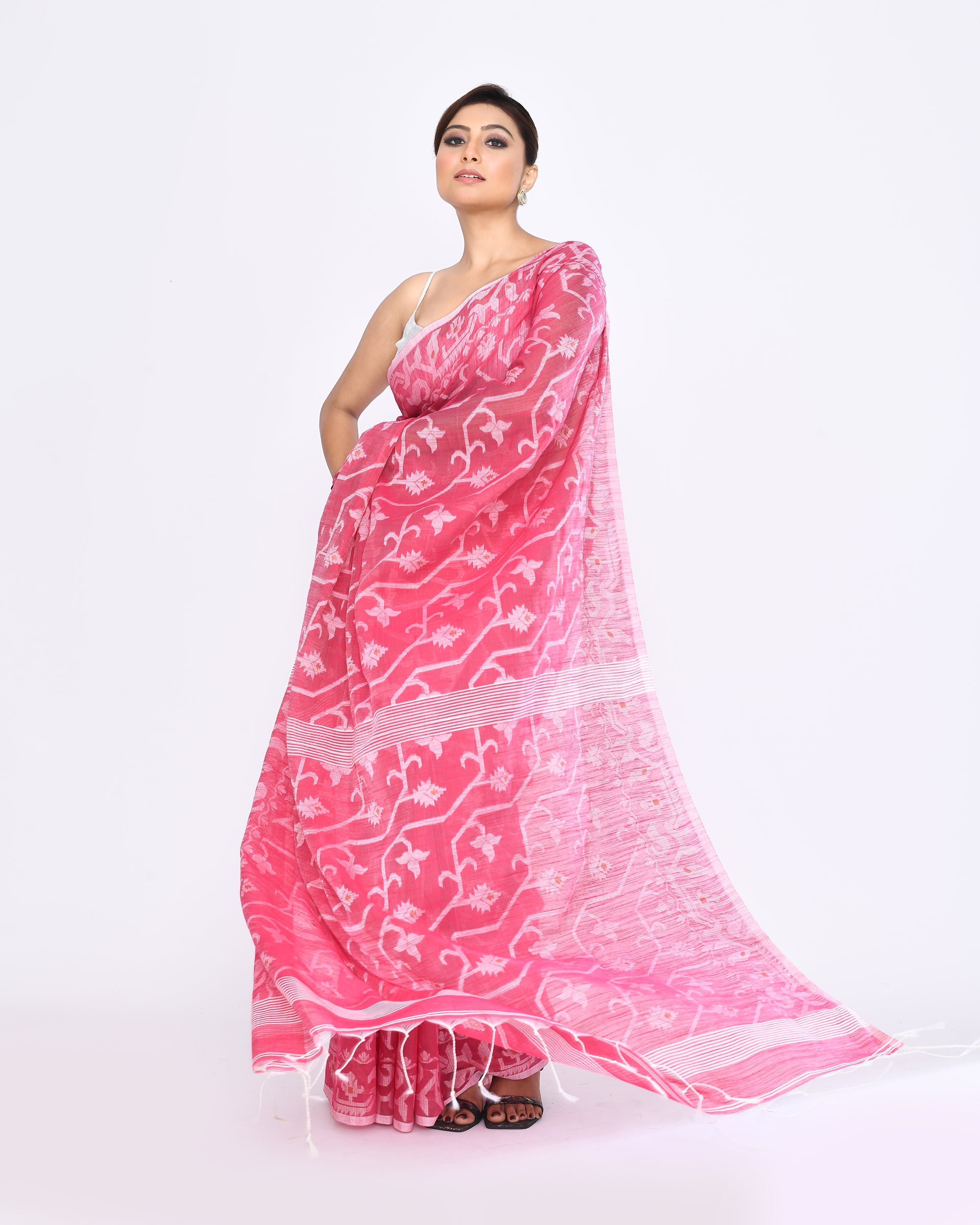 Piyari Fashion Women's Pink Embellished Cotton Blend Jamdani Saree