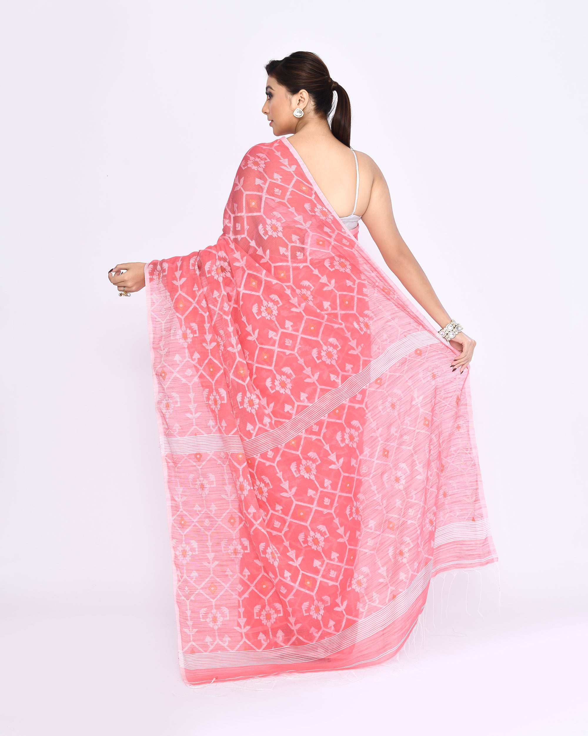 Piyari Fashion Women's Salmon Embellished Cotton Blend Jamdani Saree