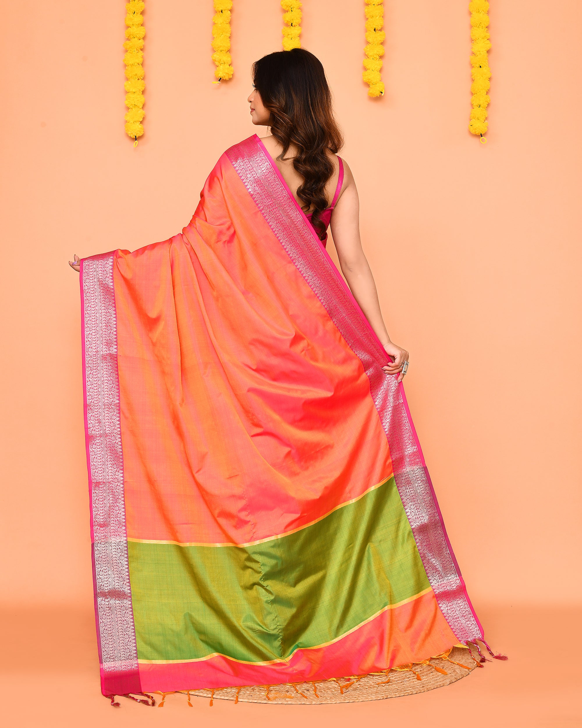 Piyari Fashion Women's Handloom Pink Orange Dual Tone Bangalore Silk Saree With Zari Border