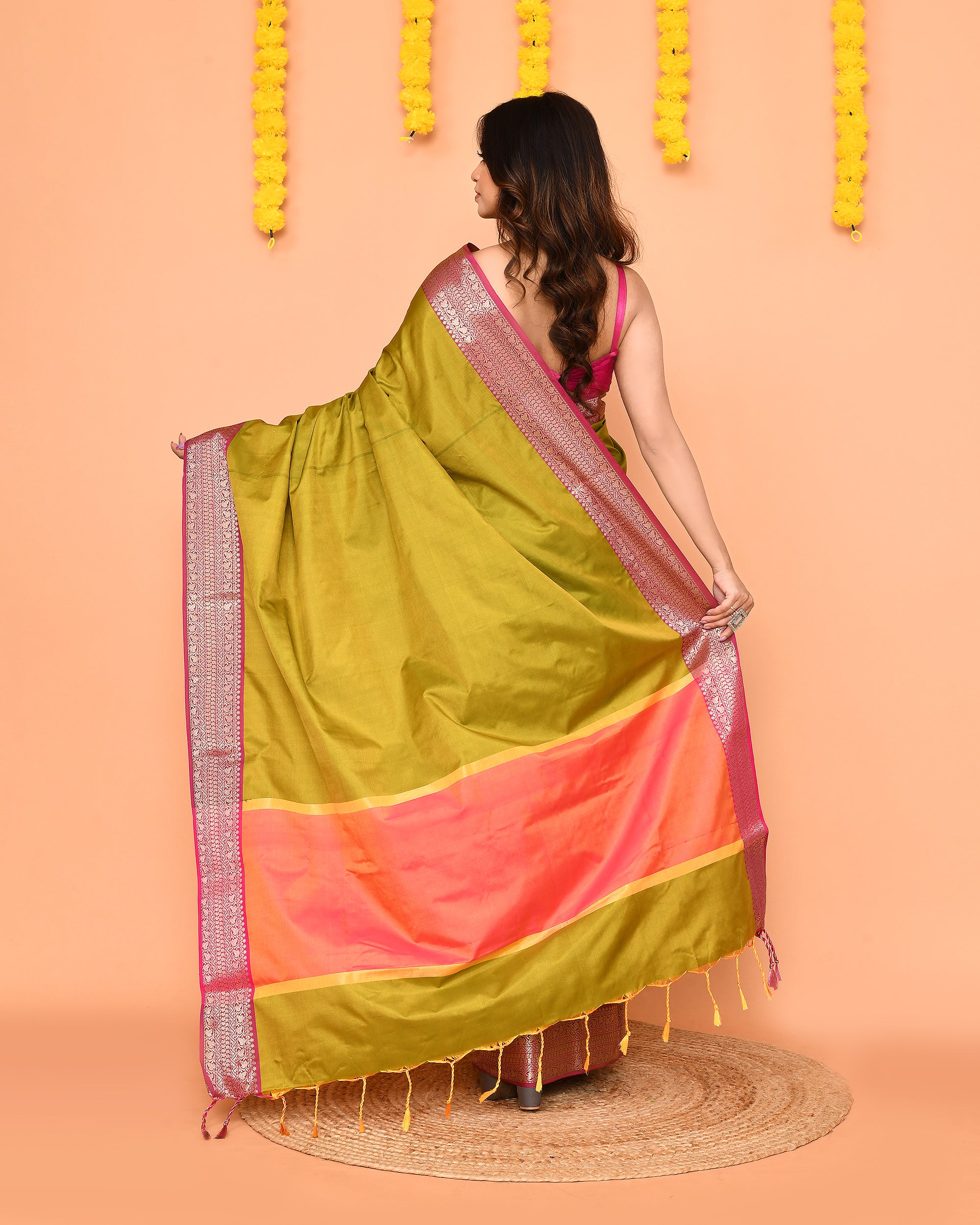 Piyari Fashion Women's Handloom Olive Bangalore Silk Saree With Zari Border