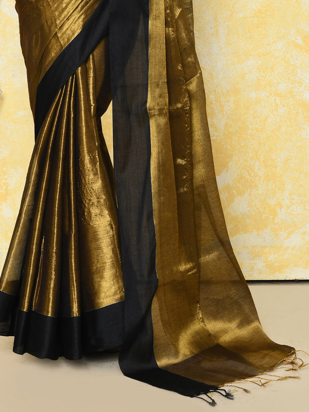 Piyari Fashion Women's Gold Organic Tissue Saree With Blouse Piece