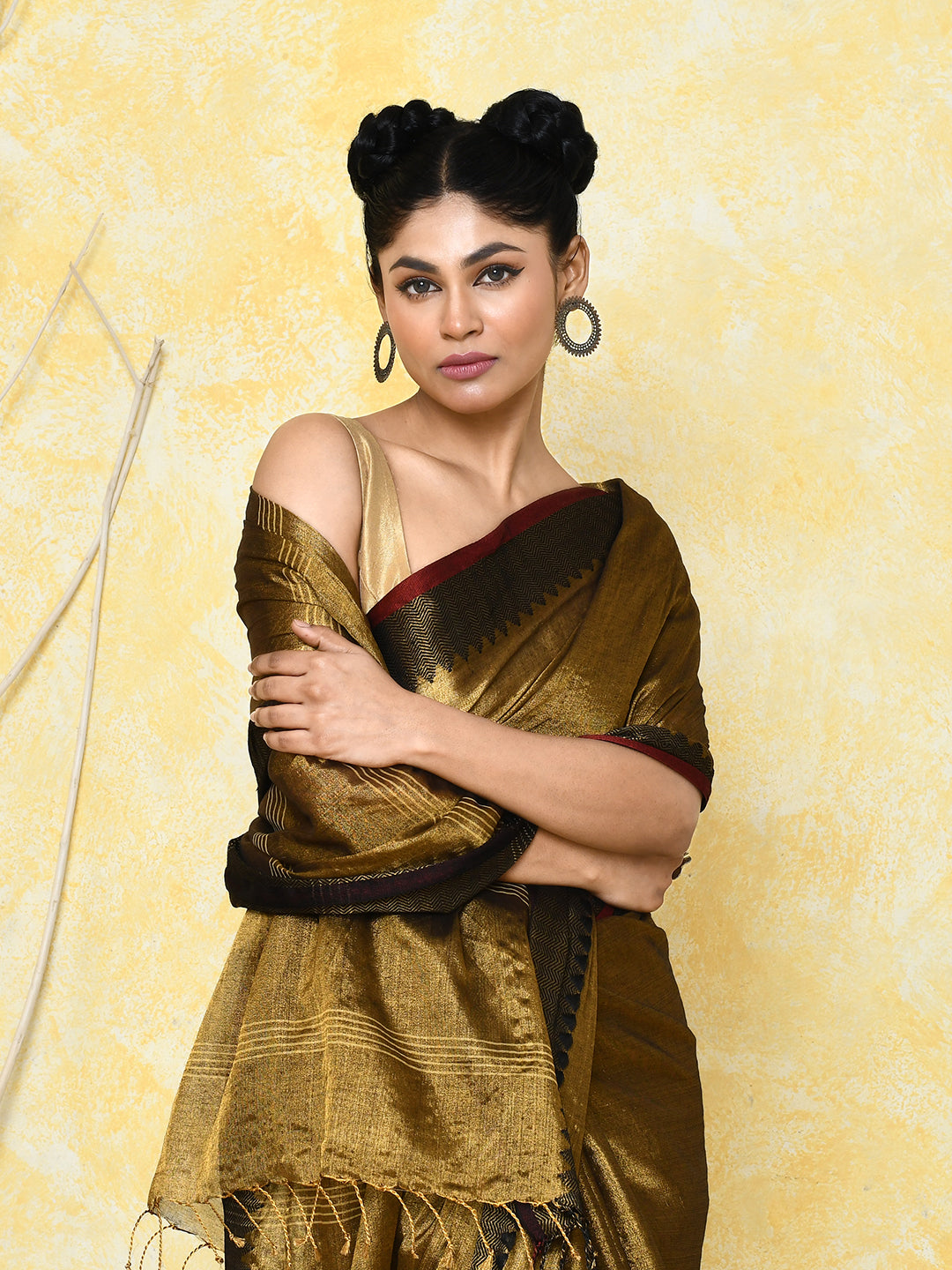 Piyari Fashion Women's Gold Organic Tissue Saree With Blouse Piece