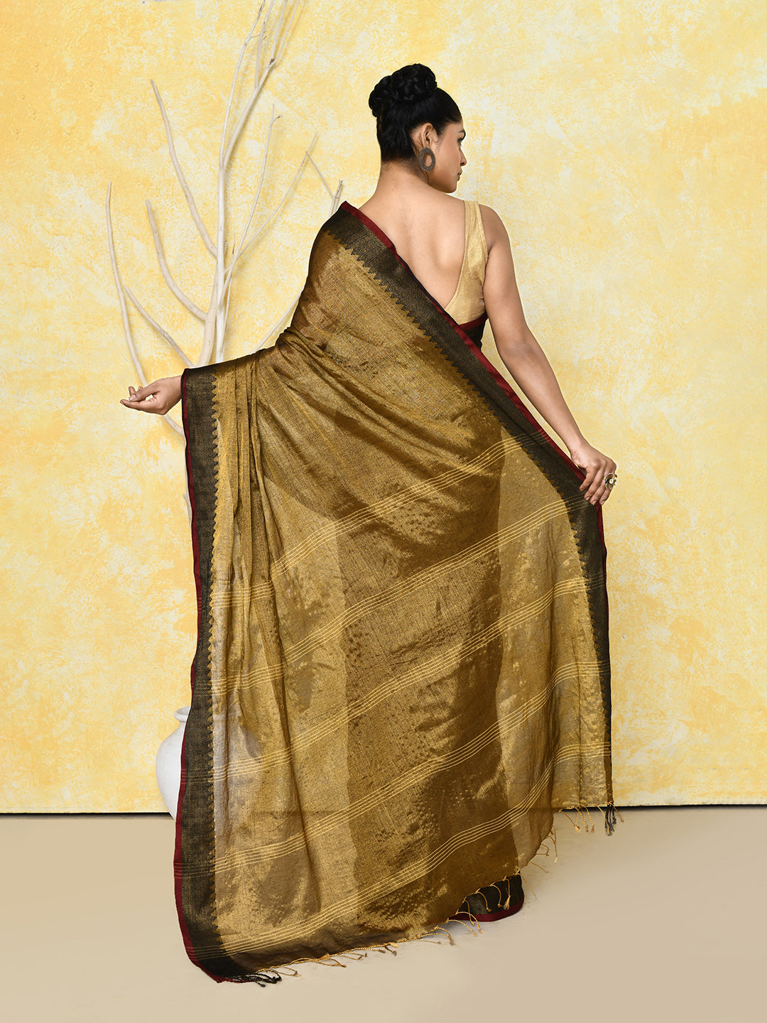 Piyari Fashion Women's Gold Organic Tissue Saree With Blouse Piece