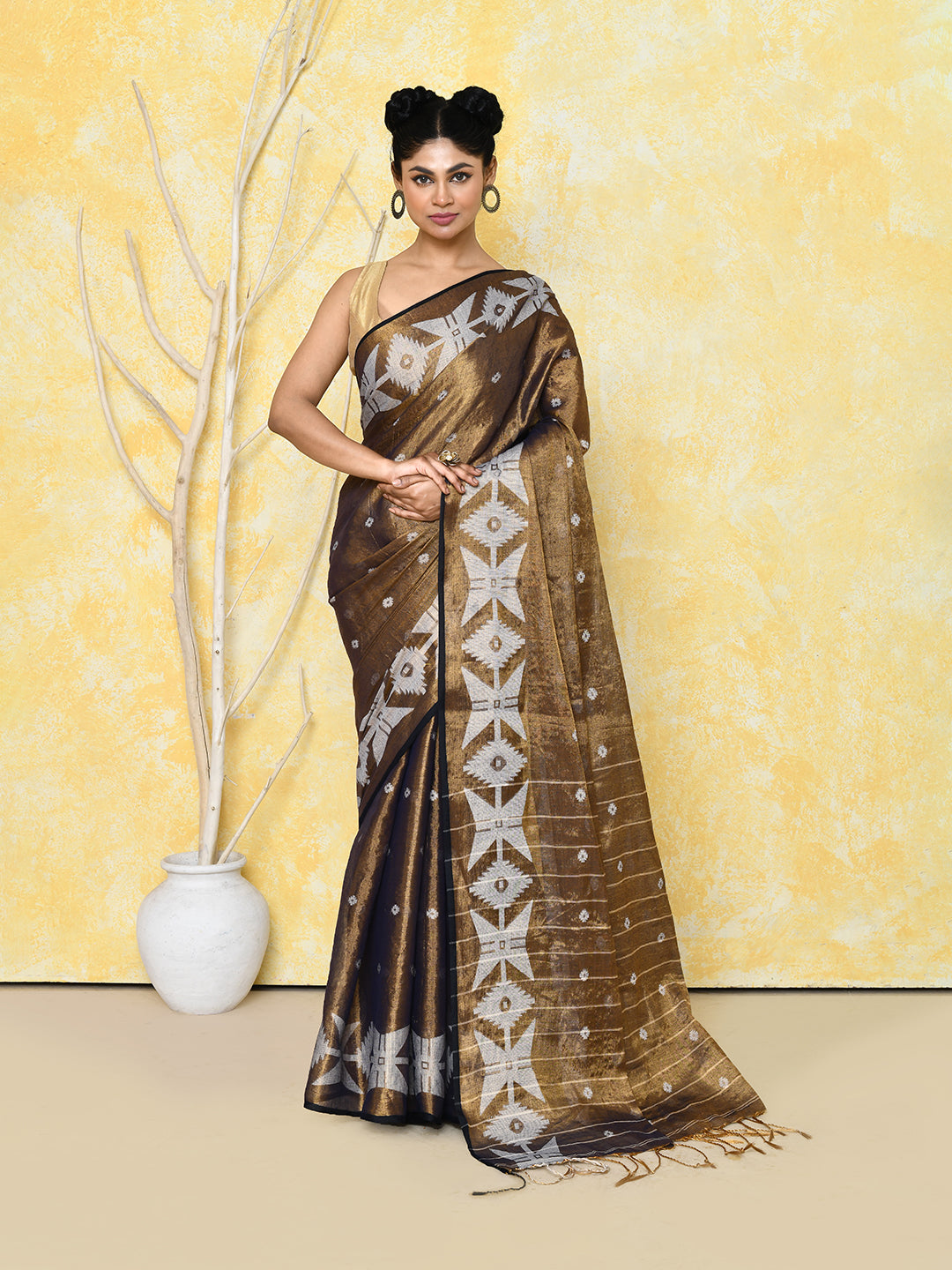 Piyari Fashion Women's Gold Dual Tone Organic Tissue Jamdani Saree With Blouse Piece