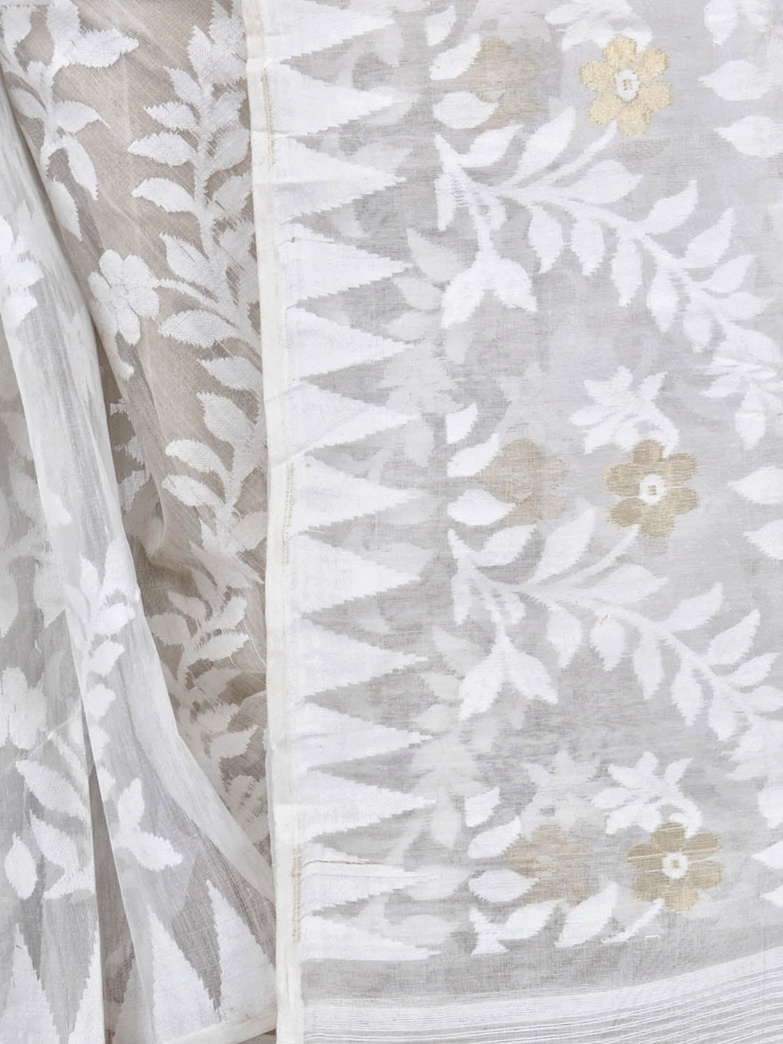 Piyari Fashion Cotton Blend Handloom White Jamdani Saree