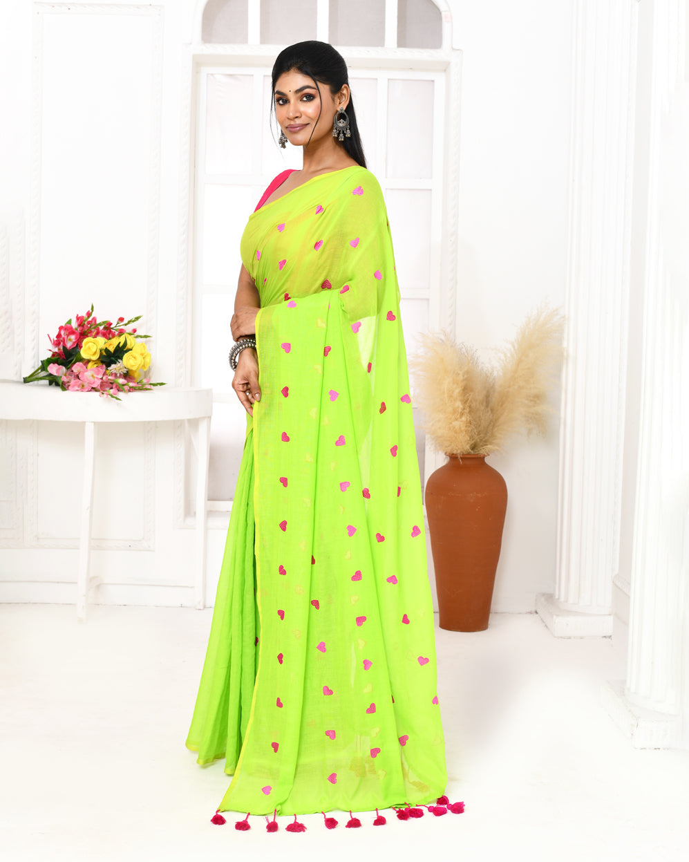 Piyari Fashion Women's Lemon Green Exclusive Embroidery Saree