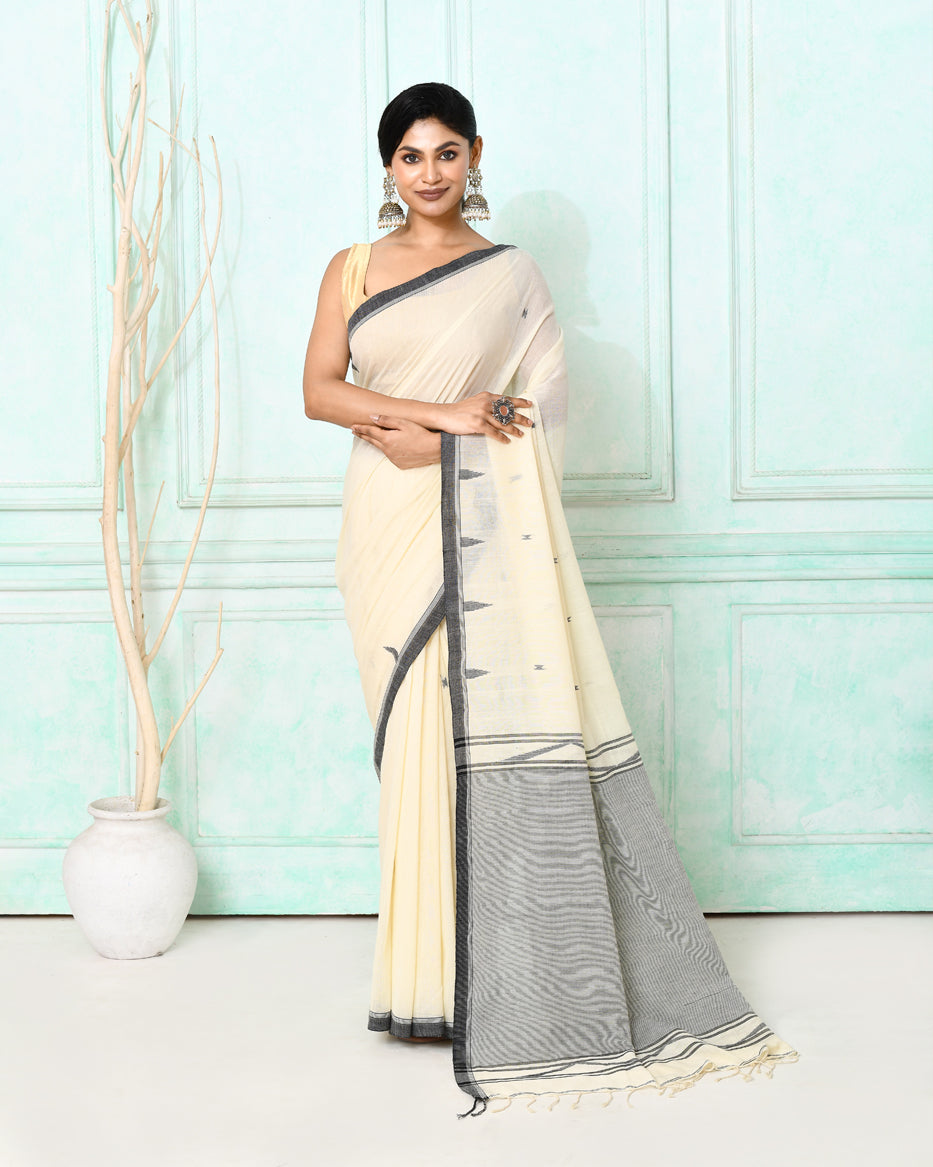Piyari Fashion Women's Off White Cotton Handloom Jamdani Saree With Blouse