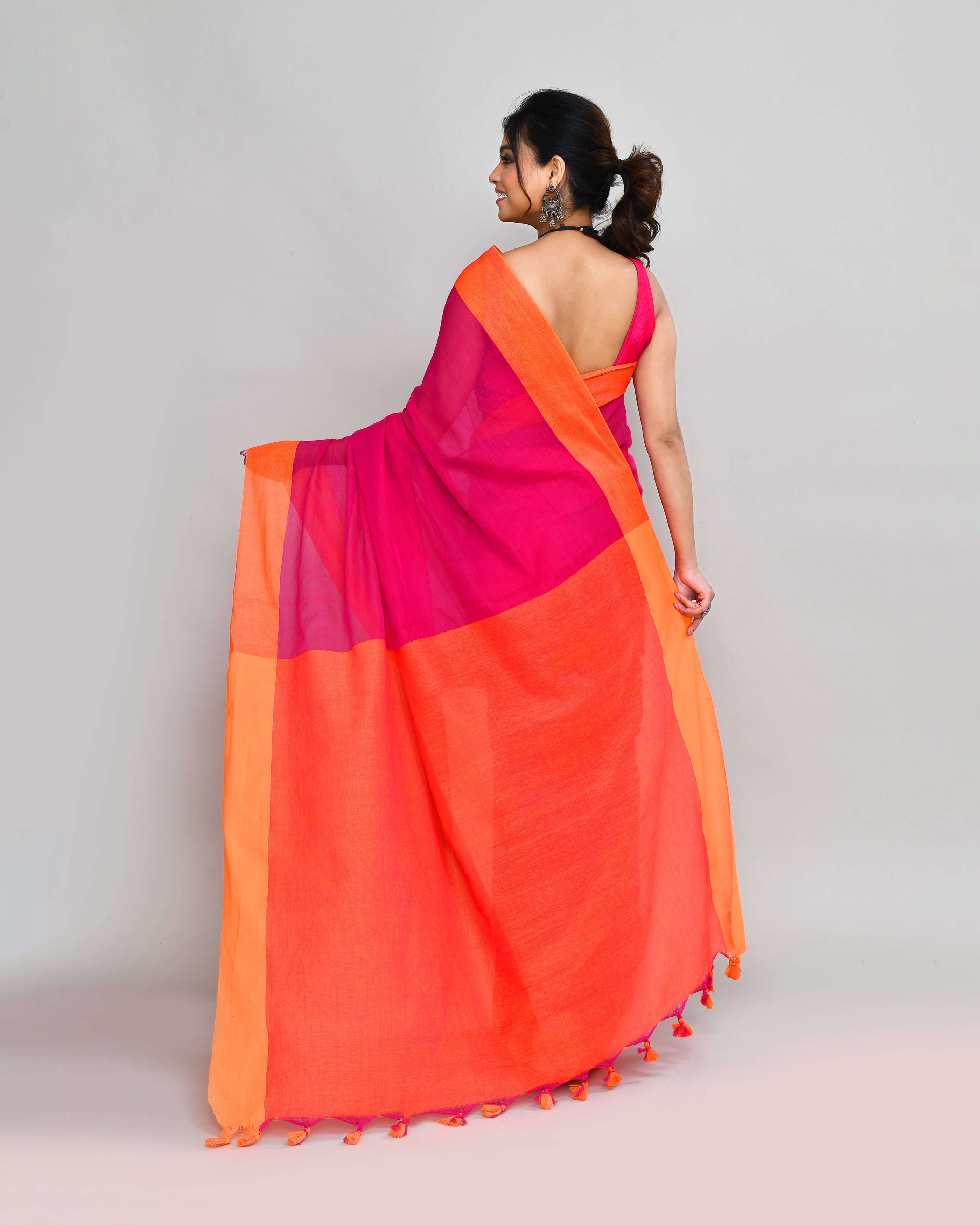 Piyari Fashion Orange Border Rani Pink Cotton Saree With Tassels