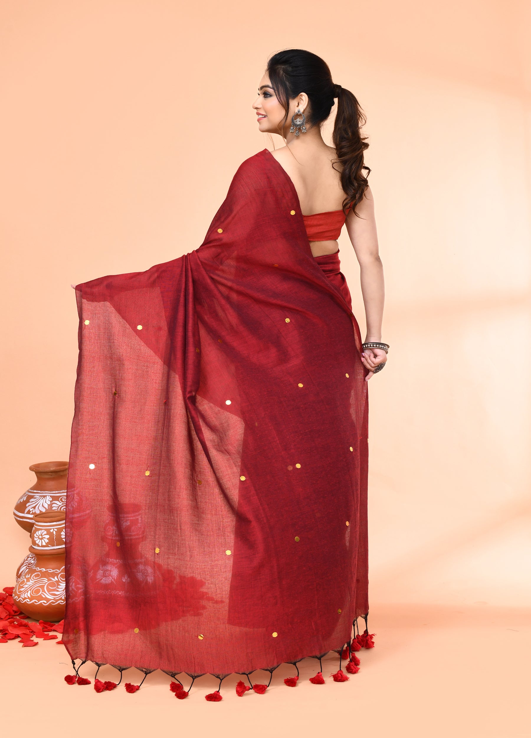 Piyari Fashion Women`s Cotton Handloom Maroon Sequin Saree With Blouse