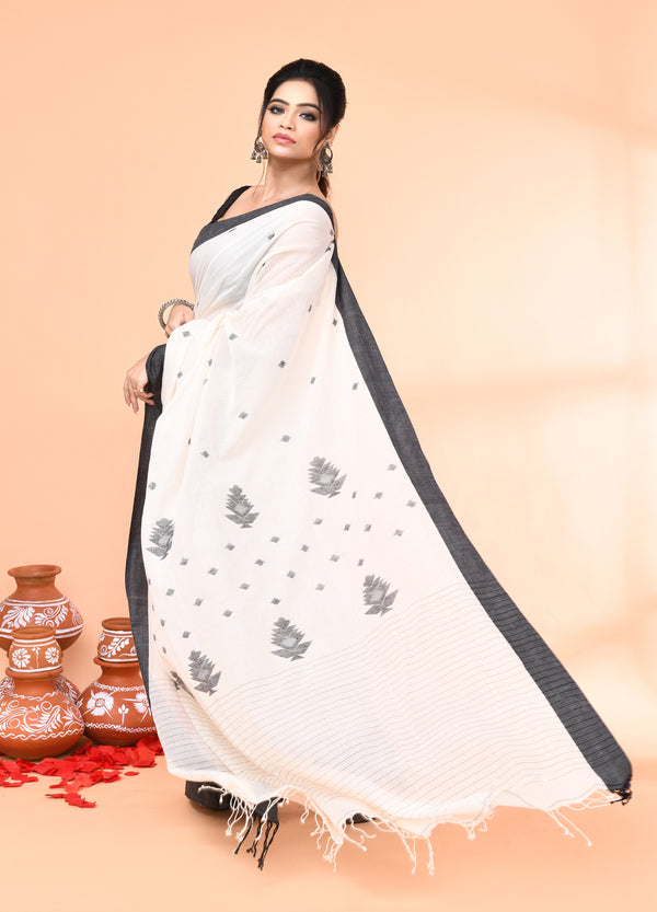 Piyari Fashion Women`s Off White Mul Cotton Handloom Jamdani Saree With Blouse