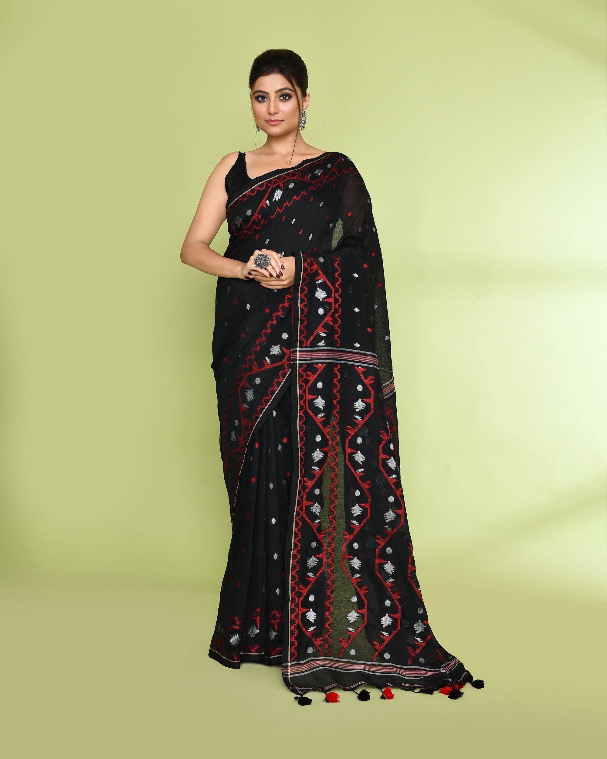 Piyari Fashion Women's Black Embellished Jamdani Cotton Saree