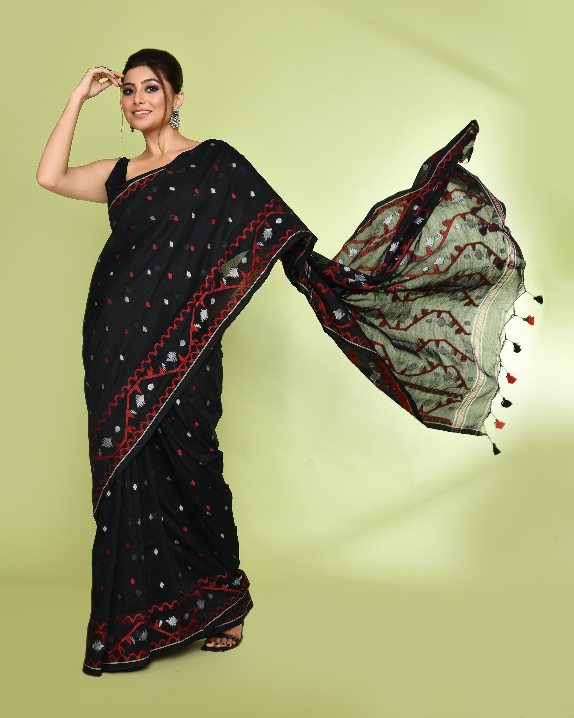 Piyari Fashion Women's Black Embellished Jamdani Cotton Saree