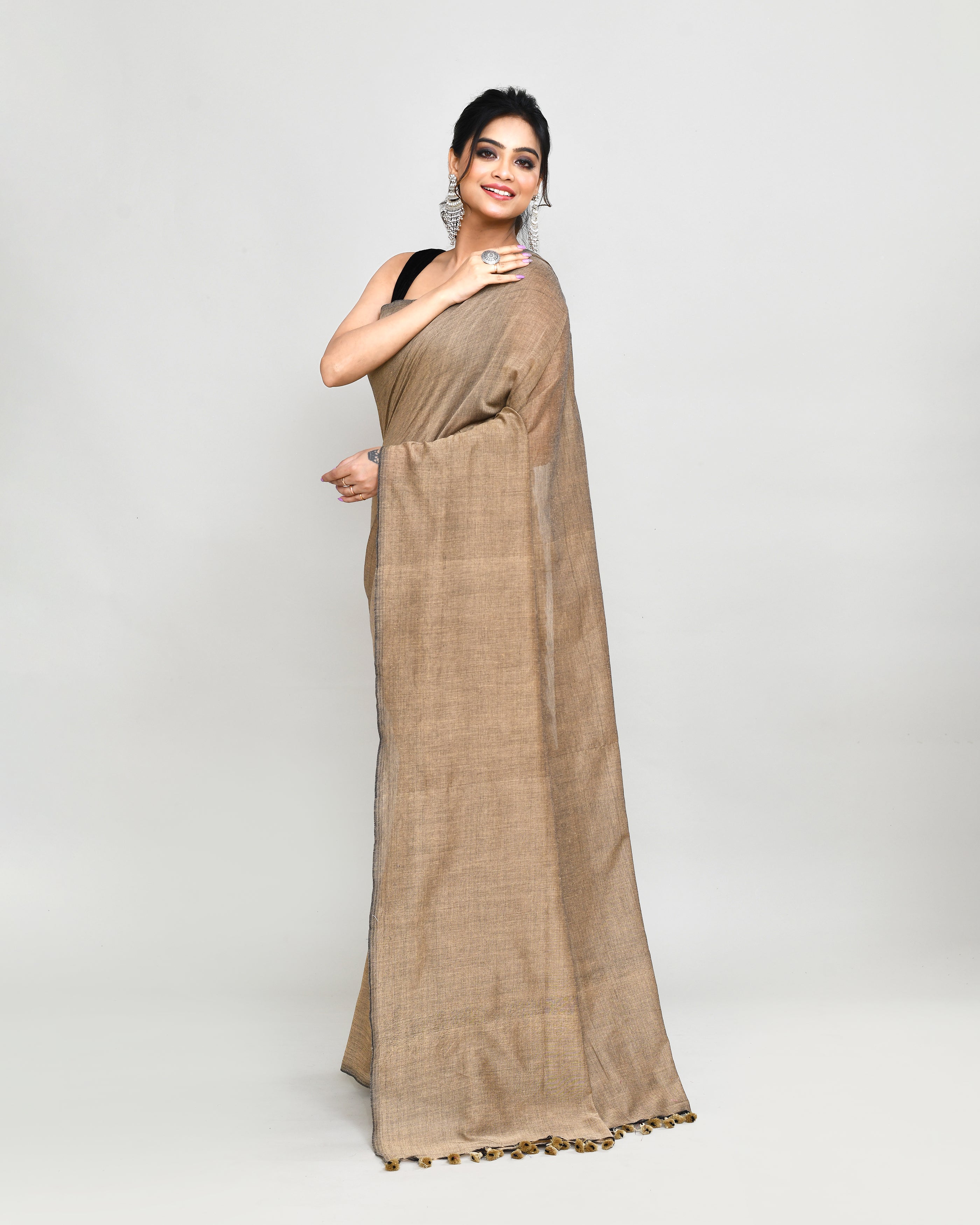 Piyari Fashion Handspun Cotton Beige Handloom Saree With Blouse