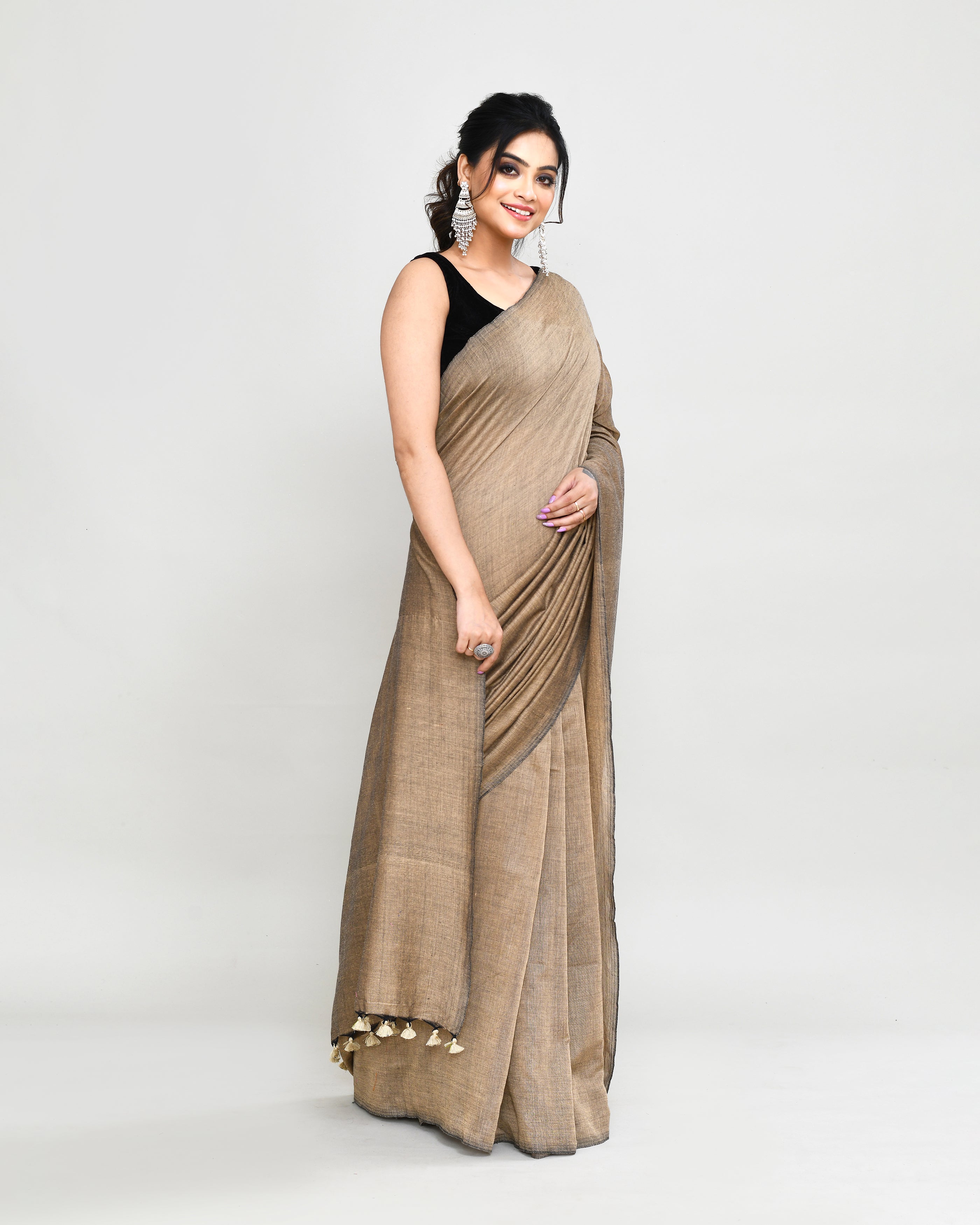 Piyari Fashion Handspun Cotton Beige Handloom Saree With Blouse