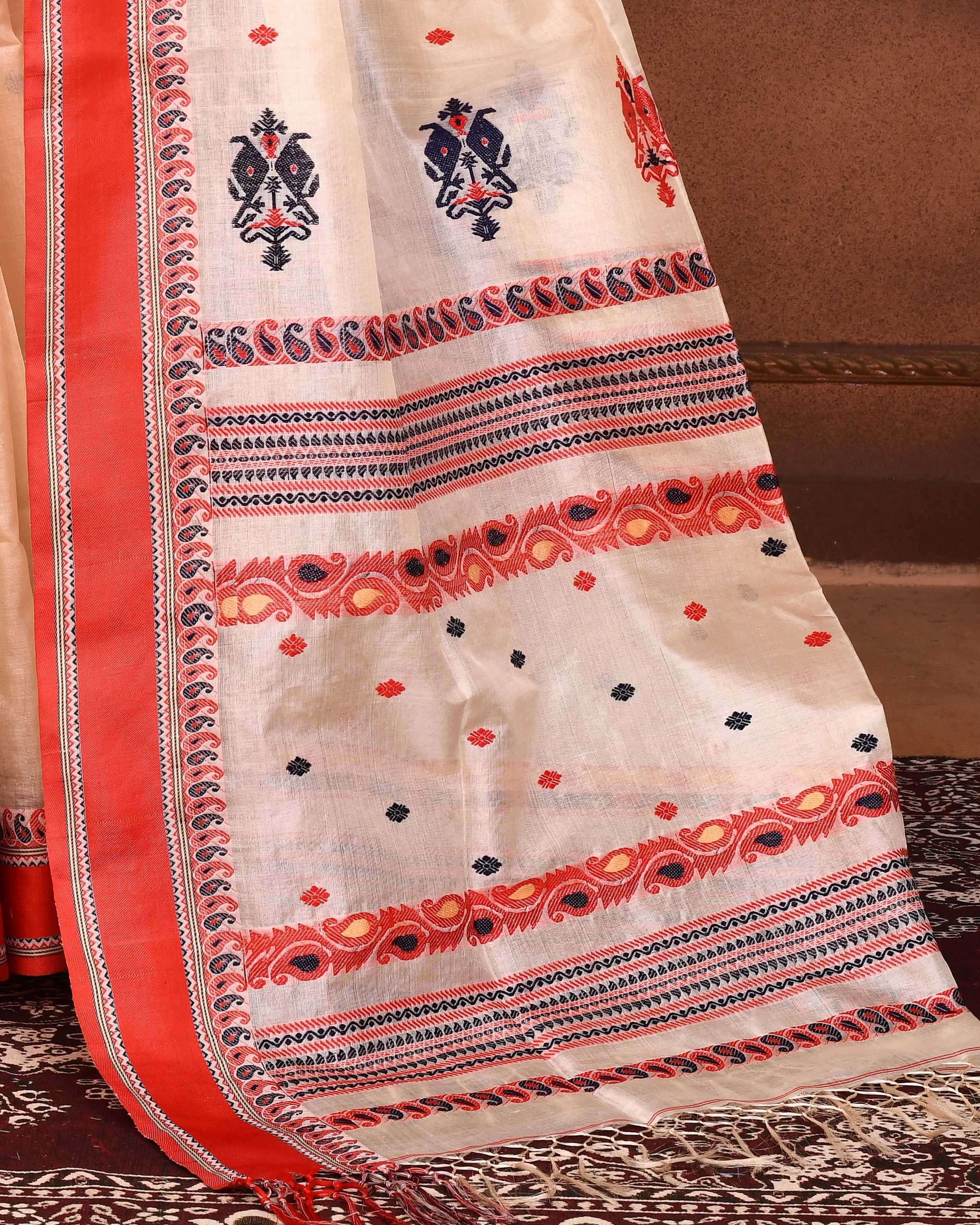 Piyari Fashion Off White Tussar Silk Jamdani Saree With Blouse Piece