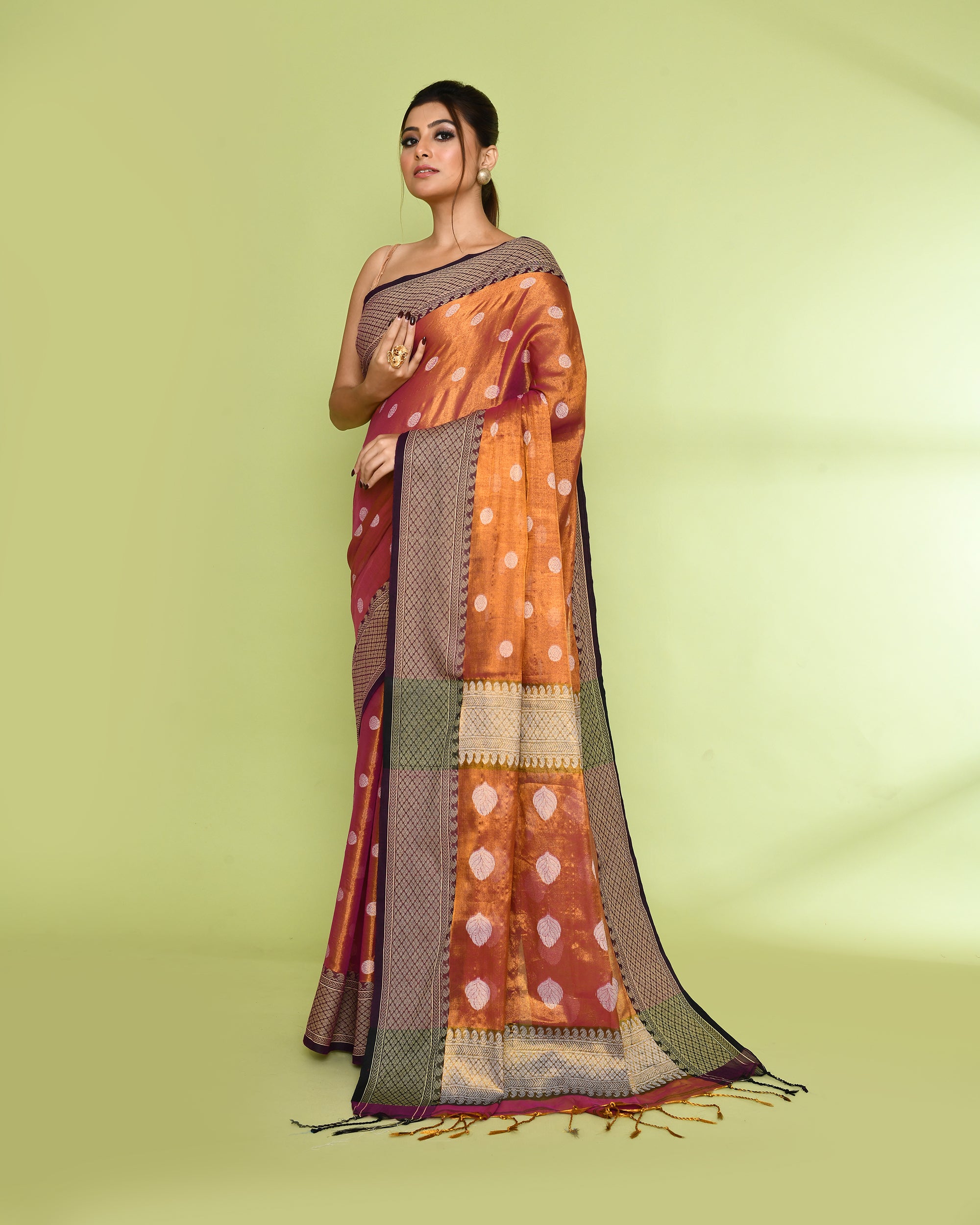 Piyari Fashion Women's Gold Magenta Zari Cotton Tissue Jamdani Saree