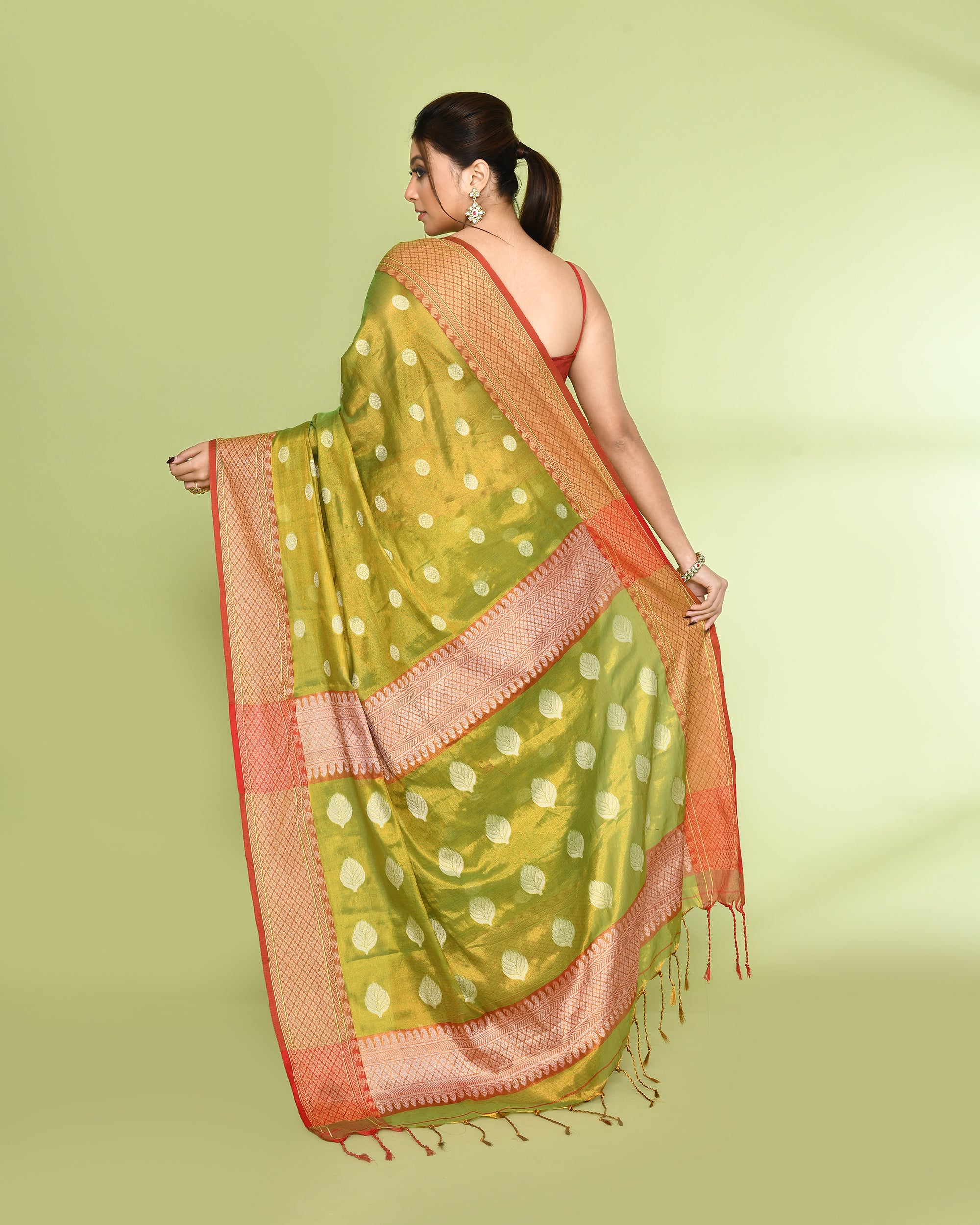 Piyari Fashion Women's Parrot Green Zari Cotton Tissue Jamdani Saree