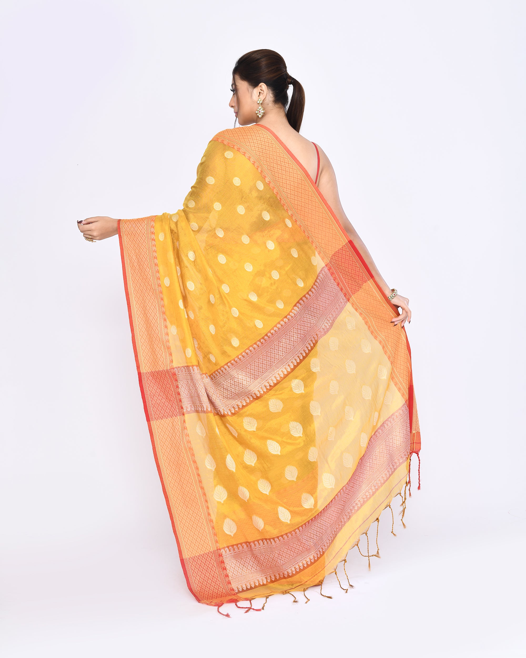 Piyari Fashion Women's Yellow Zari Cotton Tissue Jamdani Saree