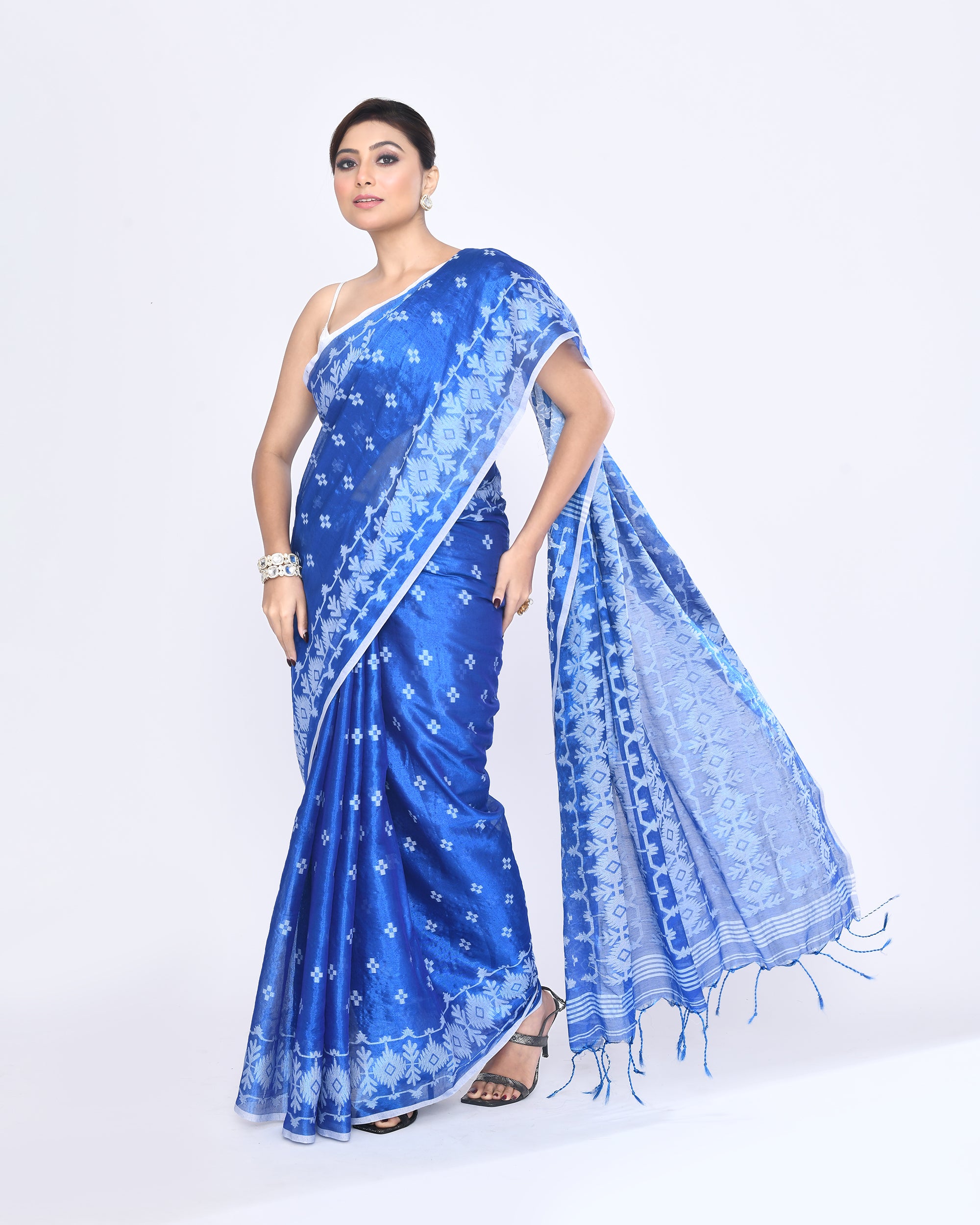Piyari Fashion Women's Blue Zari Cotton Tissue Jamdani Saree