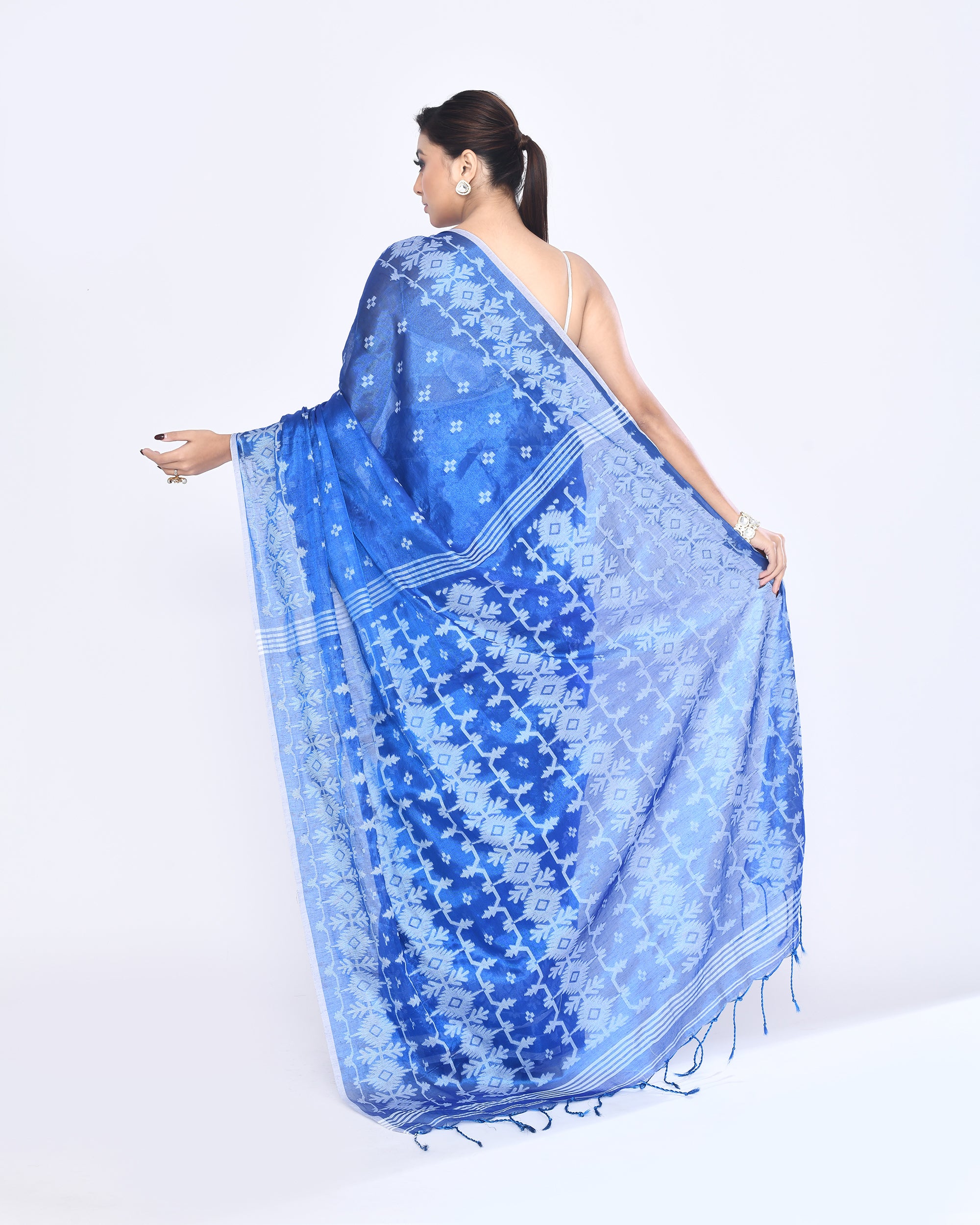 Piyari Fashion Women's Blue Zari Cotton Tissue Jamdani Saree
