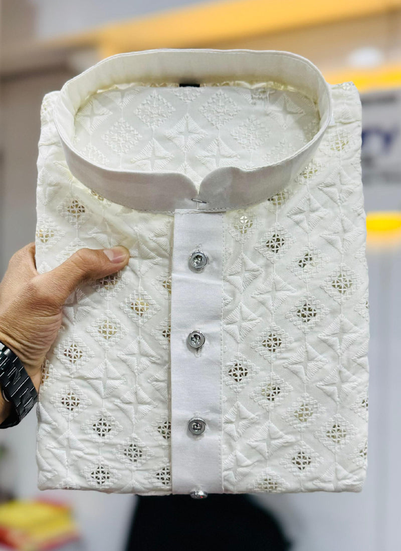 Prazu Fashion Off White Silk Embroidered Thread Work Kurta