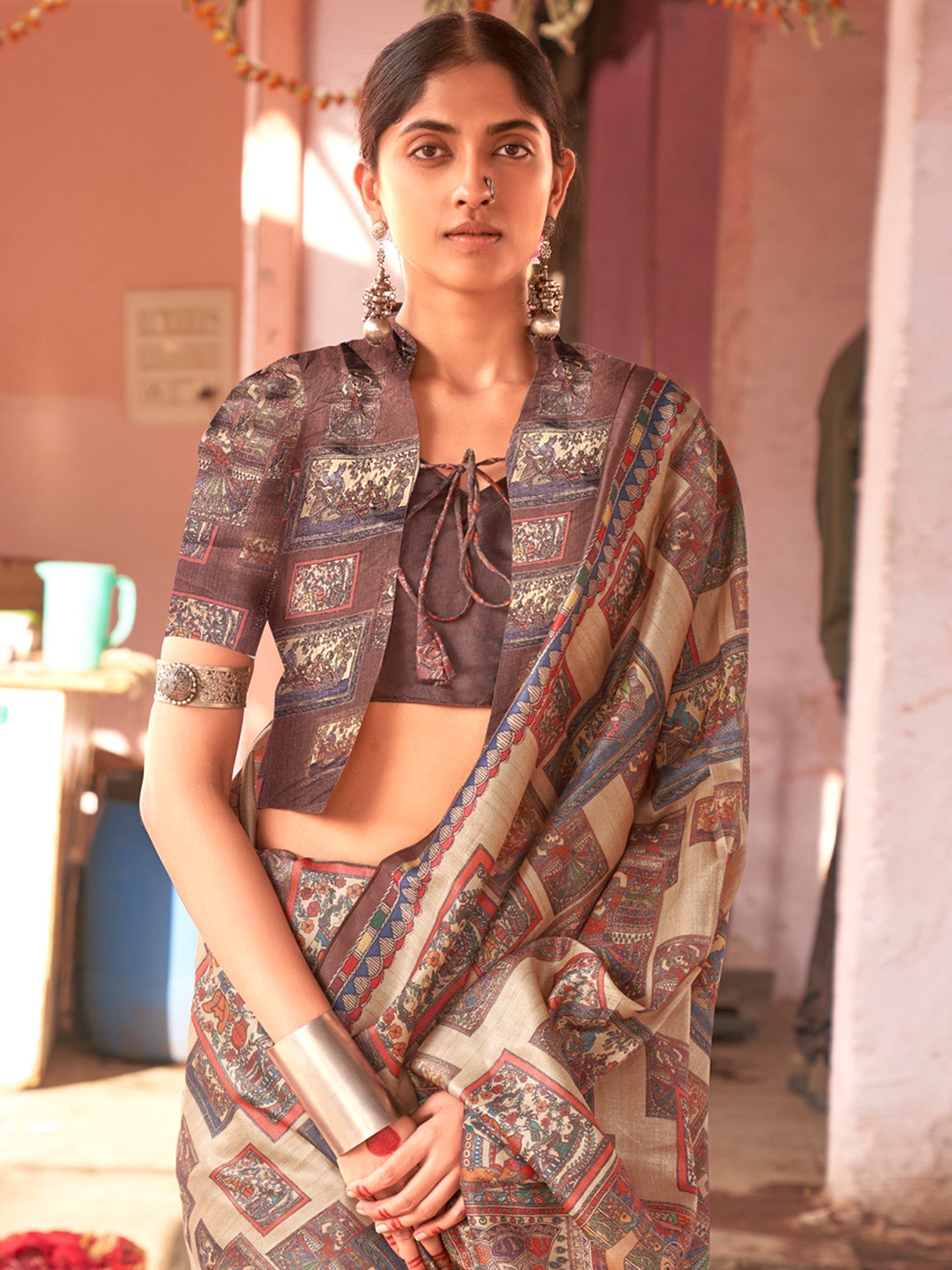 NOZ2TOZ Women's Silk Blend Beige Printed Designer Saree With Blouse Piece - Distacart