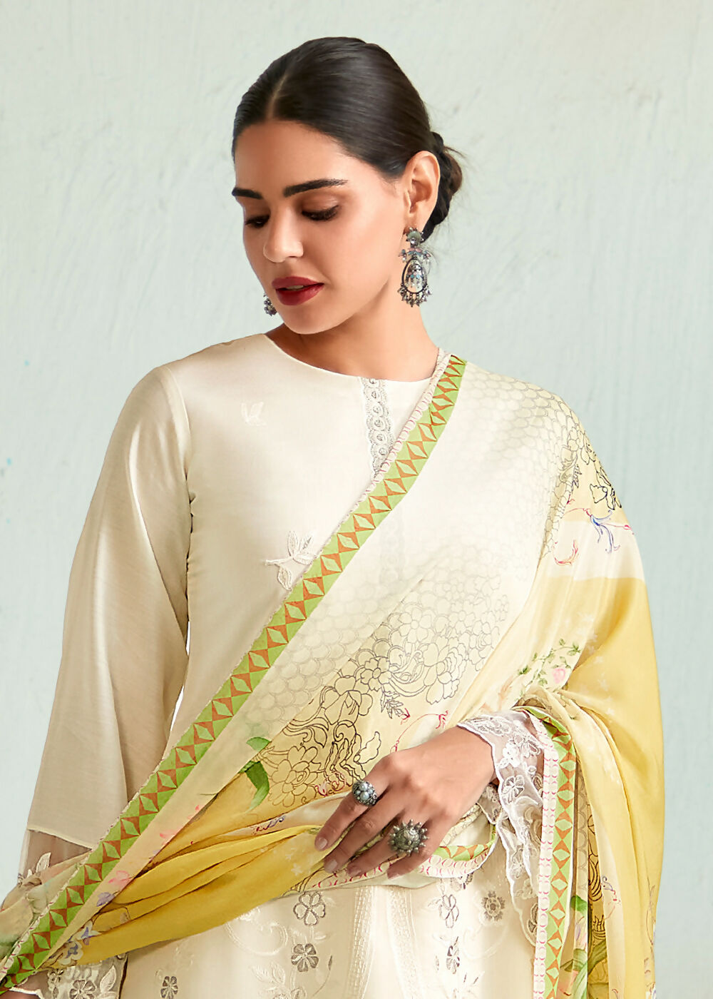 Off White Pure Muslin Resham Embroidered Salwar Suit - Emponline - Distacart
