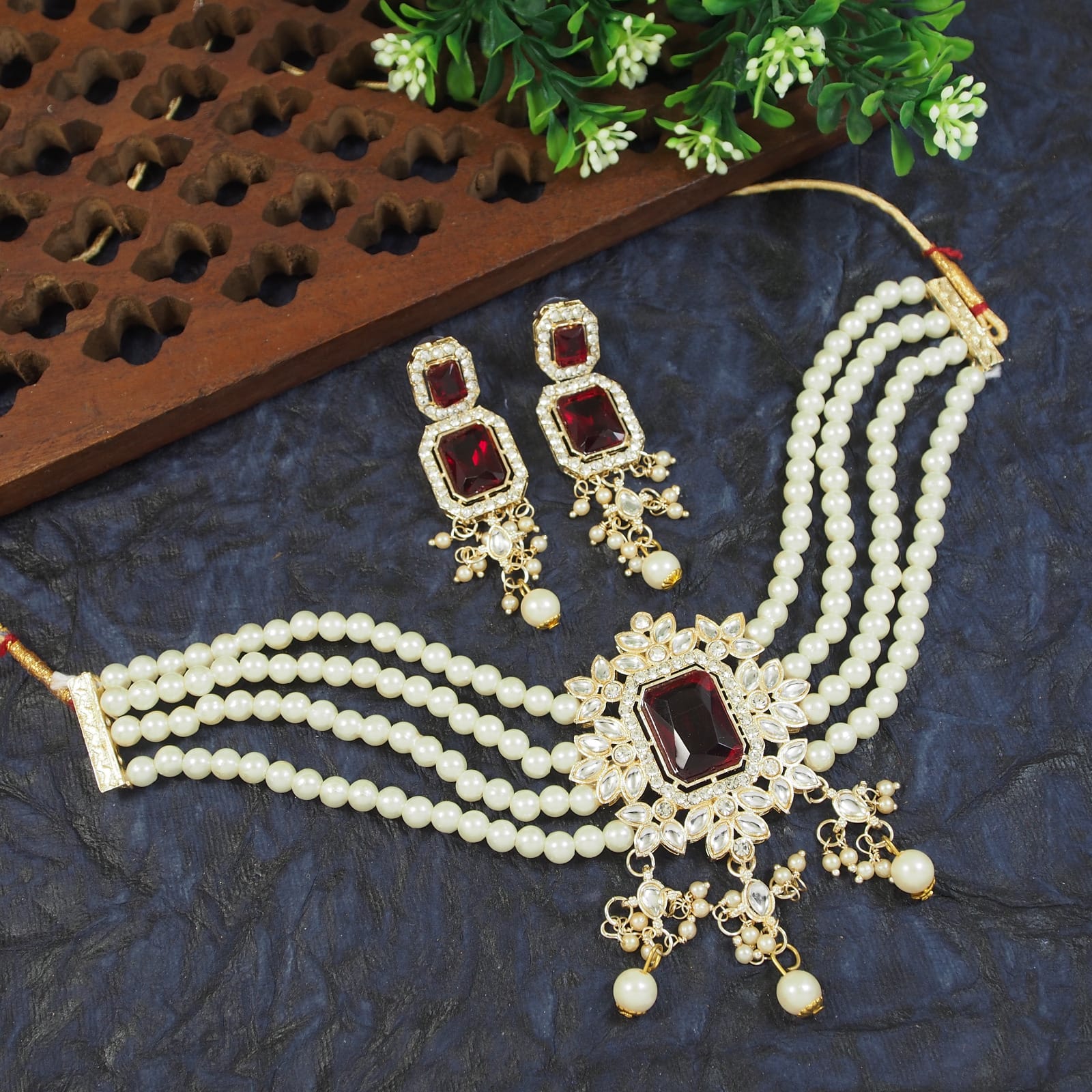 Jewel City Exquisite Pearl Choker Statement Necklace - Handcrafted Ethnic Elegance