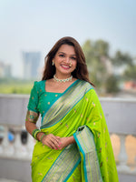 Thumbnail for Vedant Vastram Soft Litchi Silk Paithani Jacquard Saree - Parrot - Dista