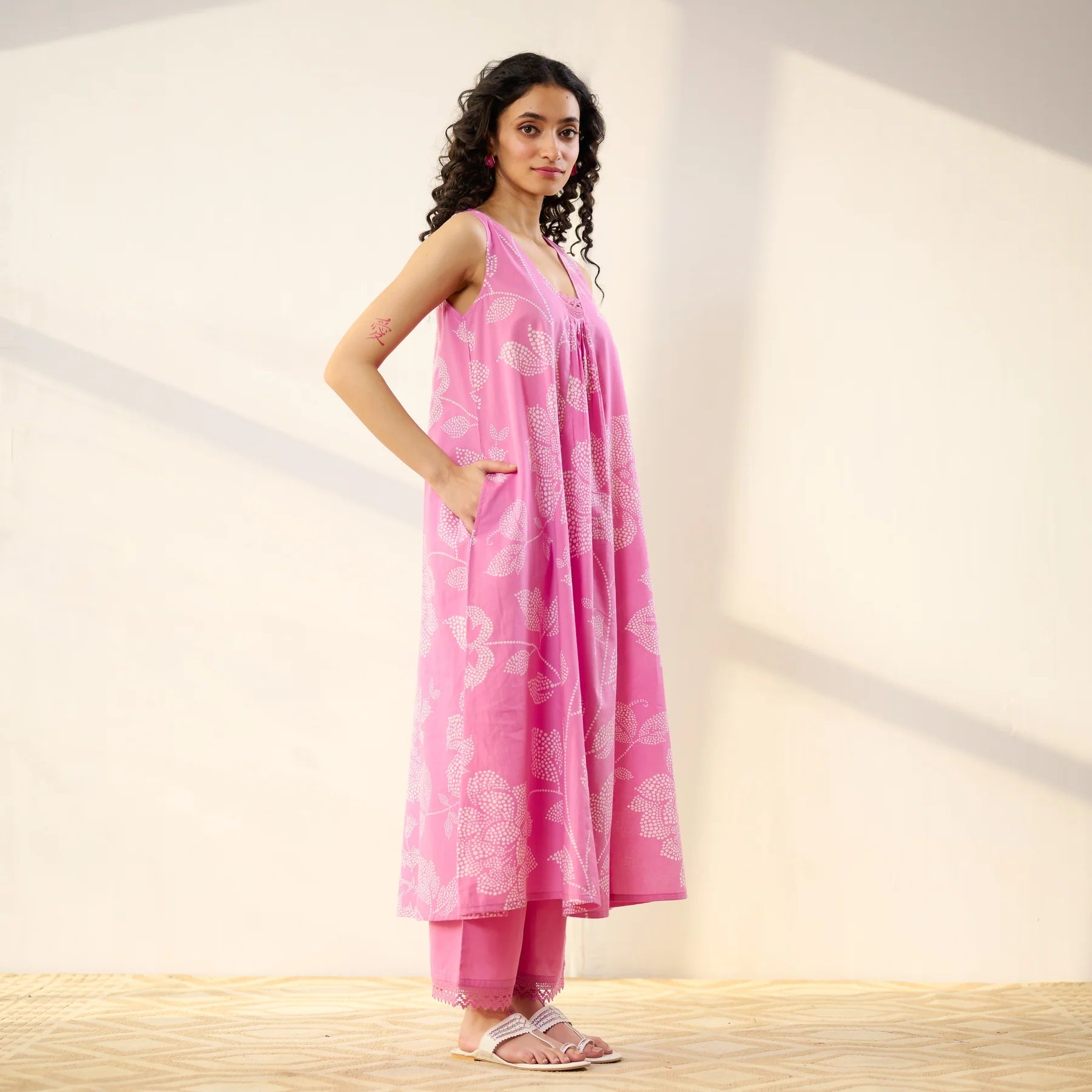 Pimu Women Floral Printed Pleated Pure Cotton Kurta with Palazzos-Pink - Distacart