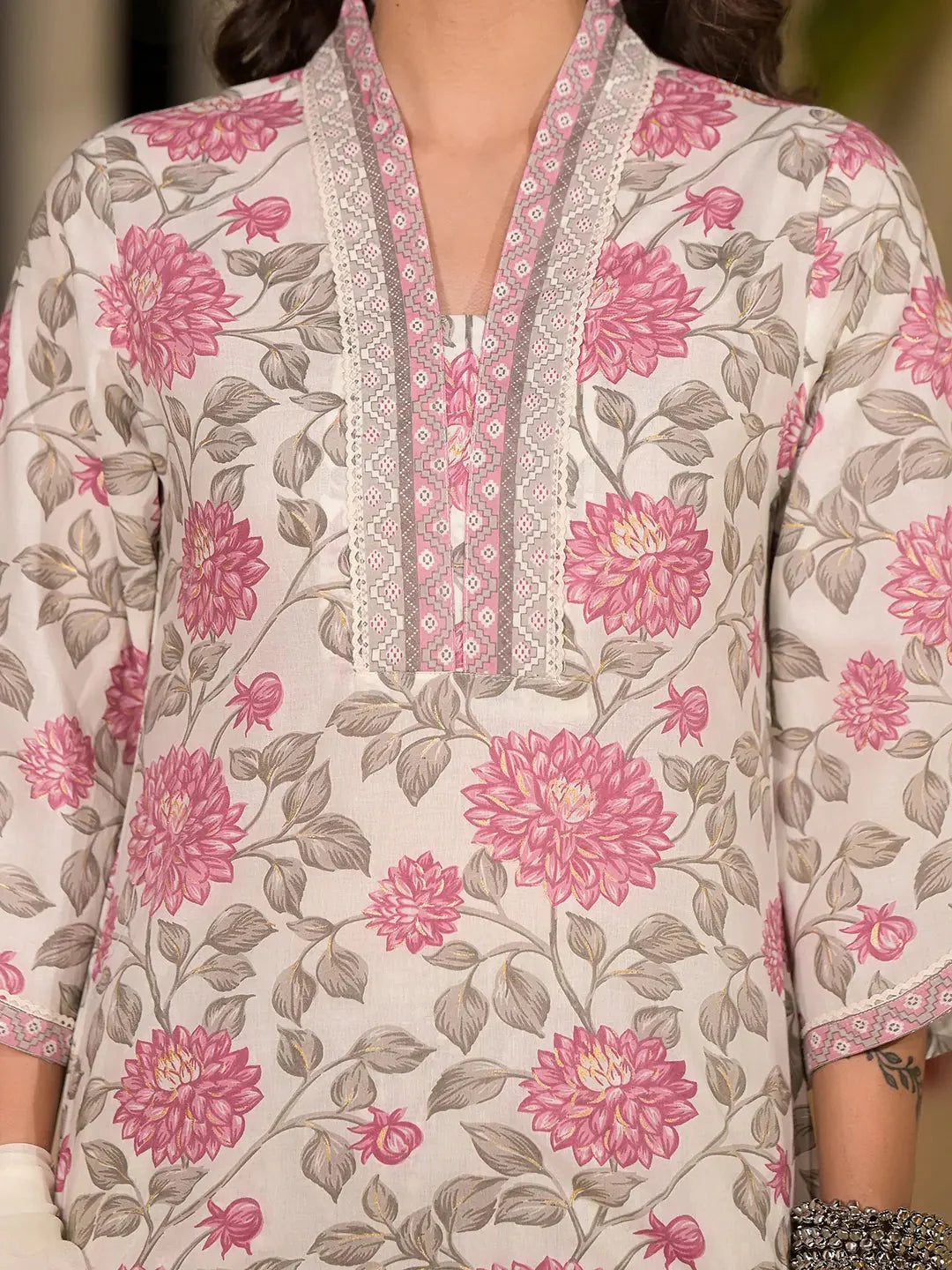 Yufta Pink And Off White Floral Print Cotton Straight Style Kurta And Trousers With Dupatta