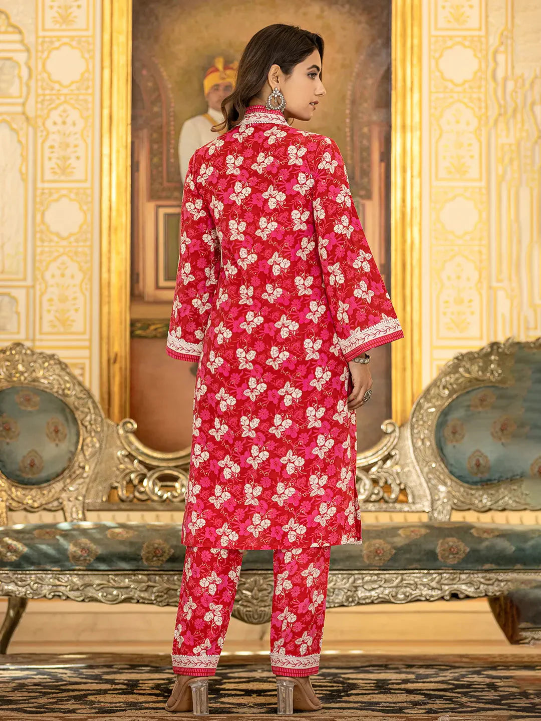 Yufta Pink Floral Print Straight Pakistani Style Kurta Trouser And Dupatta Set