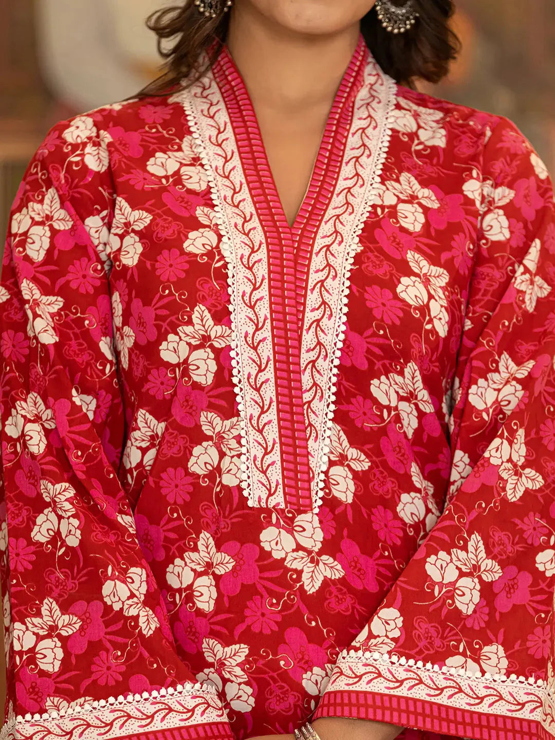 Yufta Pink Floral Print Straight Pakistani Style Kurta Trouser And Dupatta Set