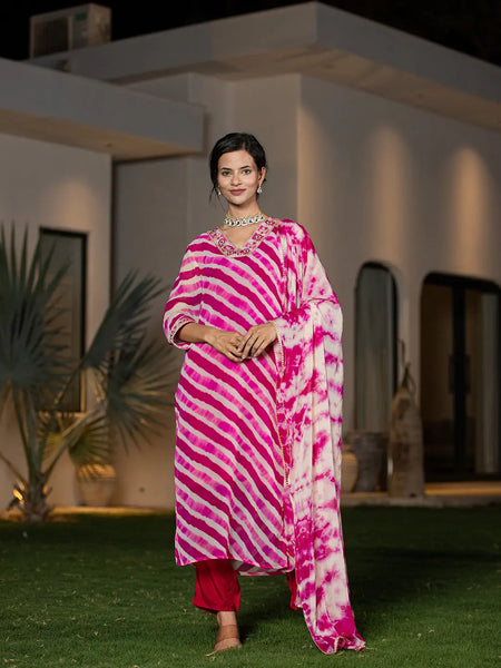Yufta Pink Leheriya Print Poly Georgette Straight Suit Set