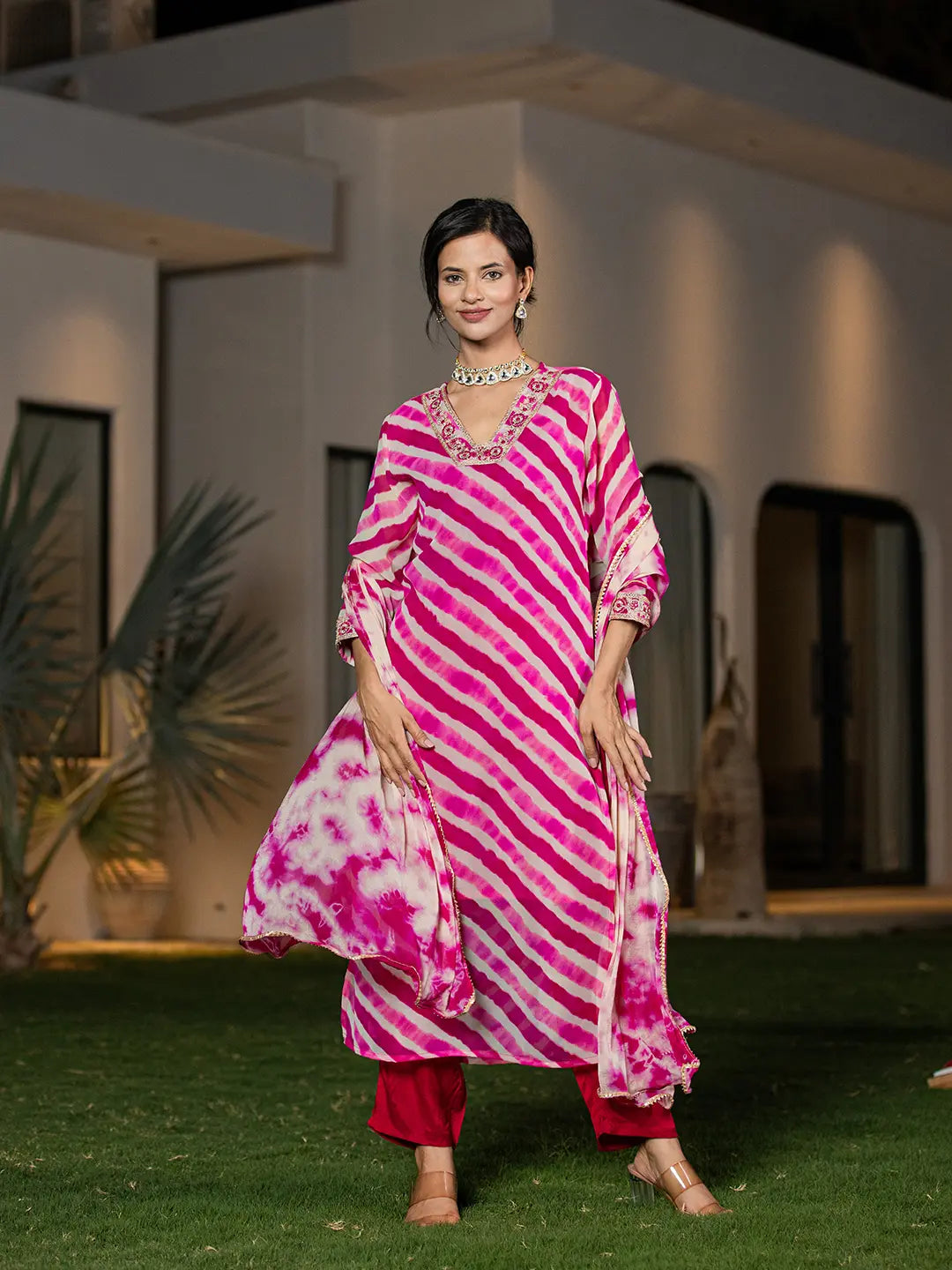 Yufta Pink Leheriya Print Poly Georgette Straight Suit Set - Distacart