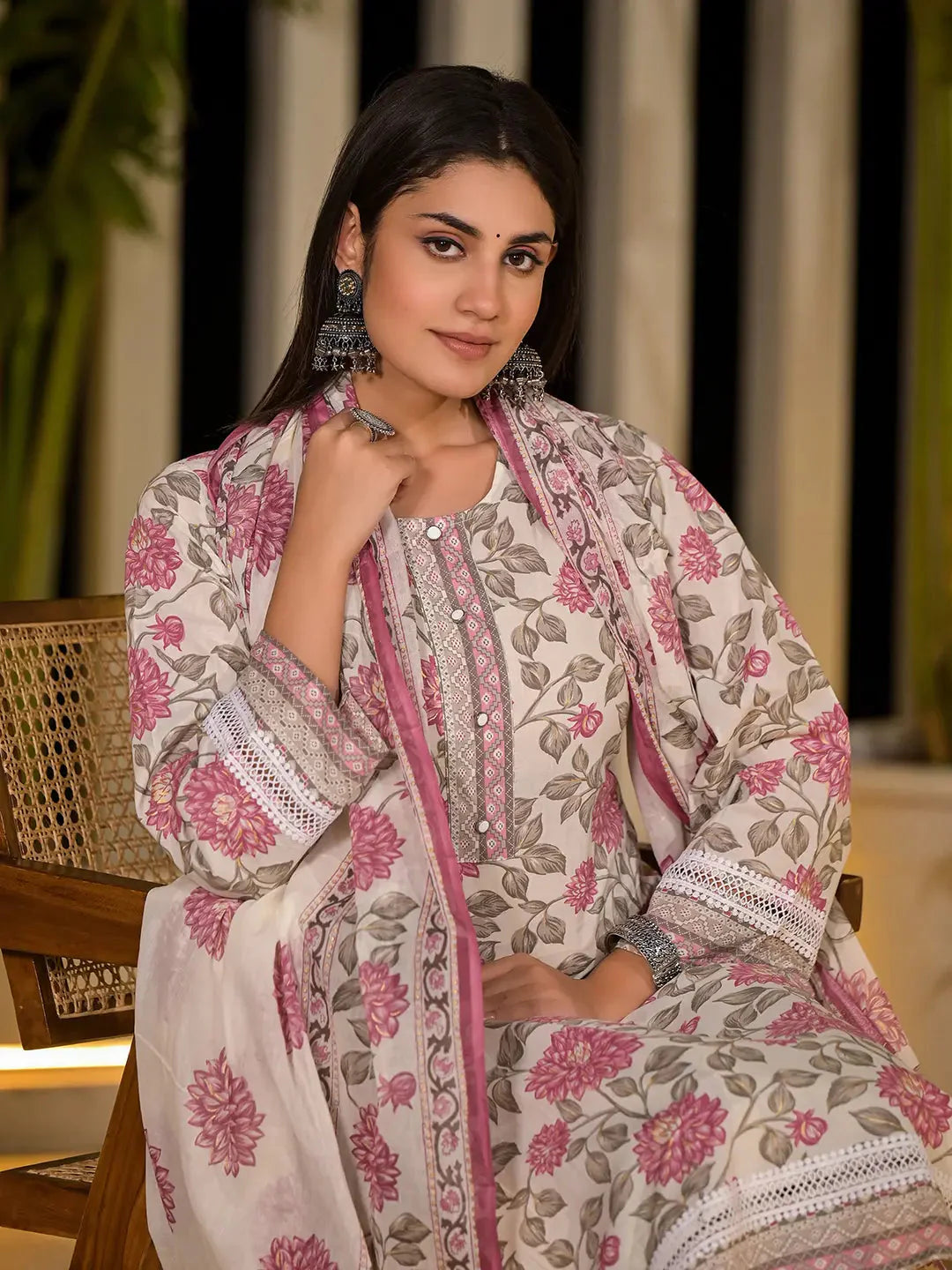 Yufta Pink Pure Cotton Floral Print Kurta With Trousers And Dupatta Set